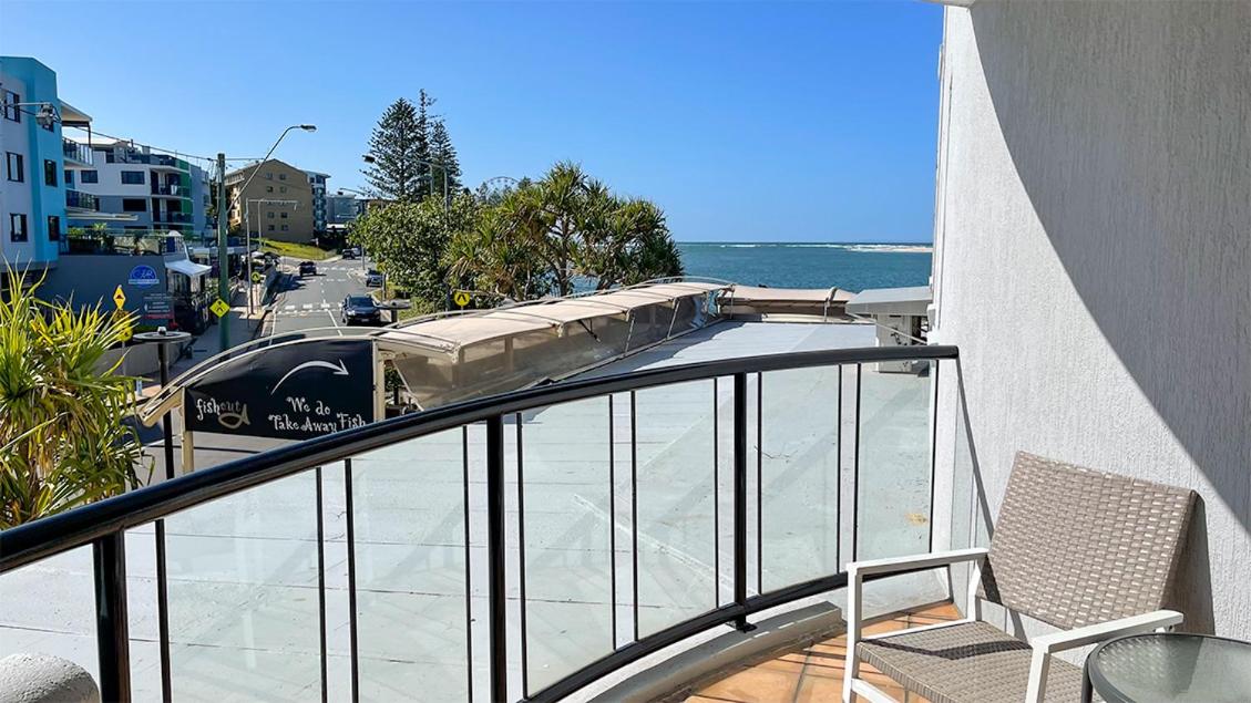 King One-Bedroom Apartment - Boardwalk photo 2
