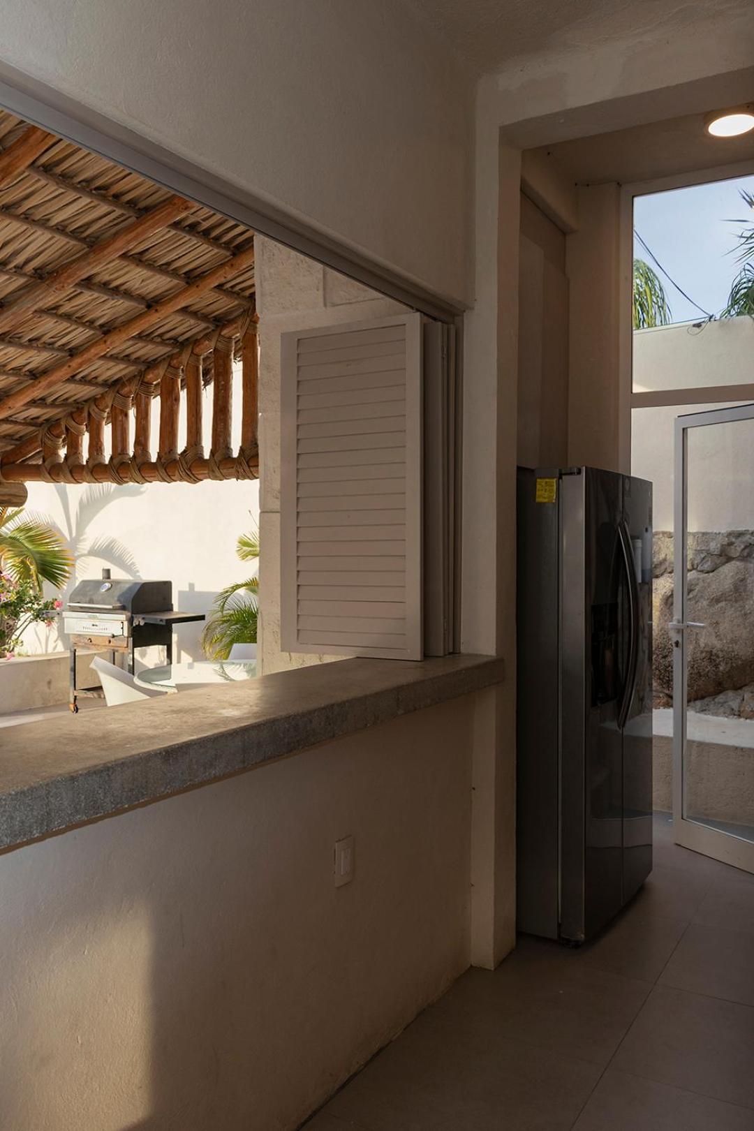 Four-Bedroom House - Photo 3