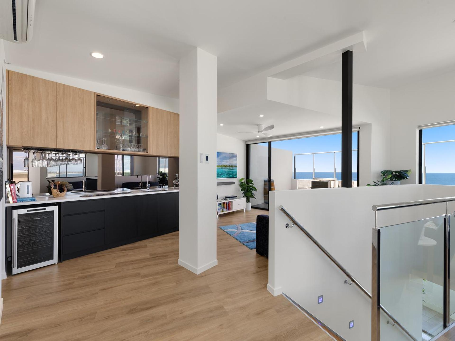3 Bedroom Penthouse with Ocean Views photo 3