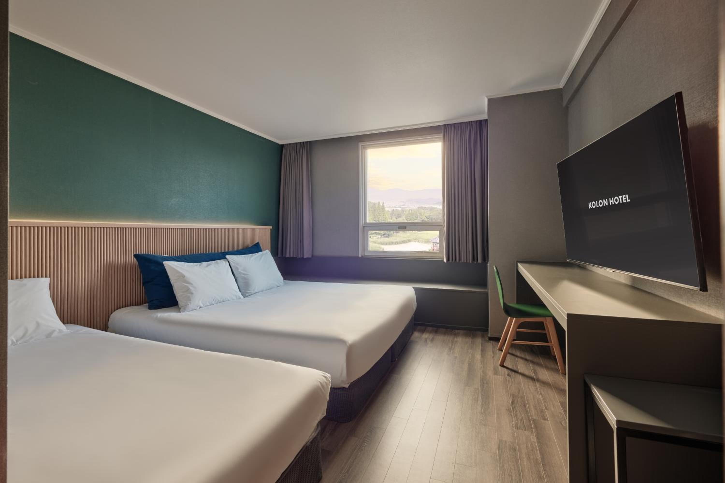 Premier Super Twin Room