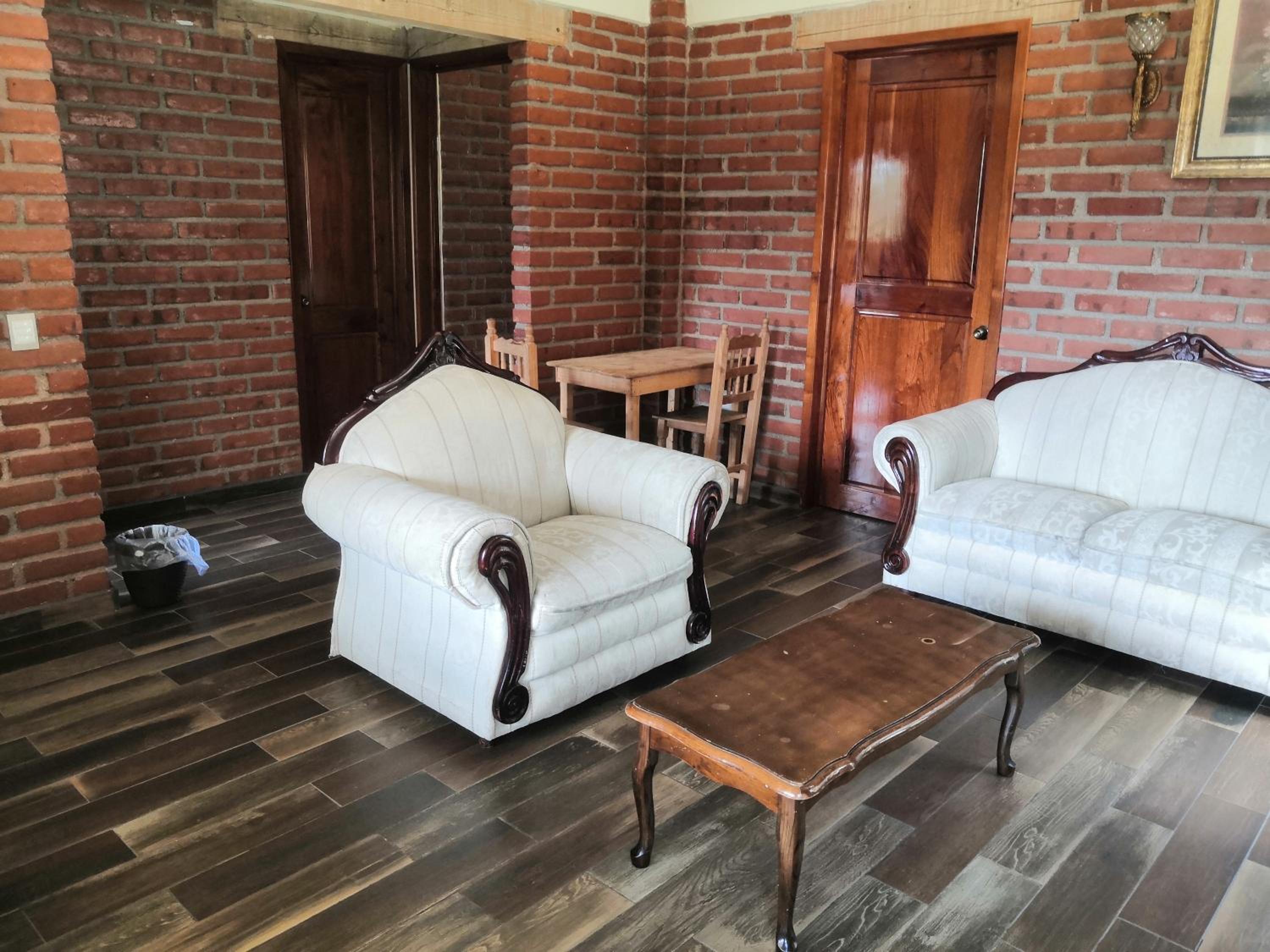 Family Room - Photo 4