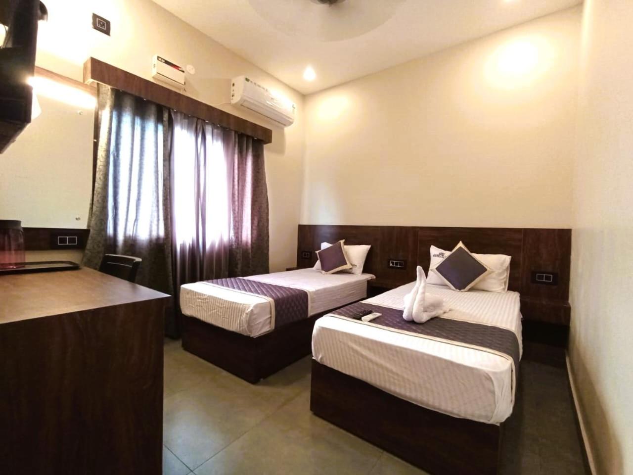 Deluxe Twin Room - Photo 2