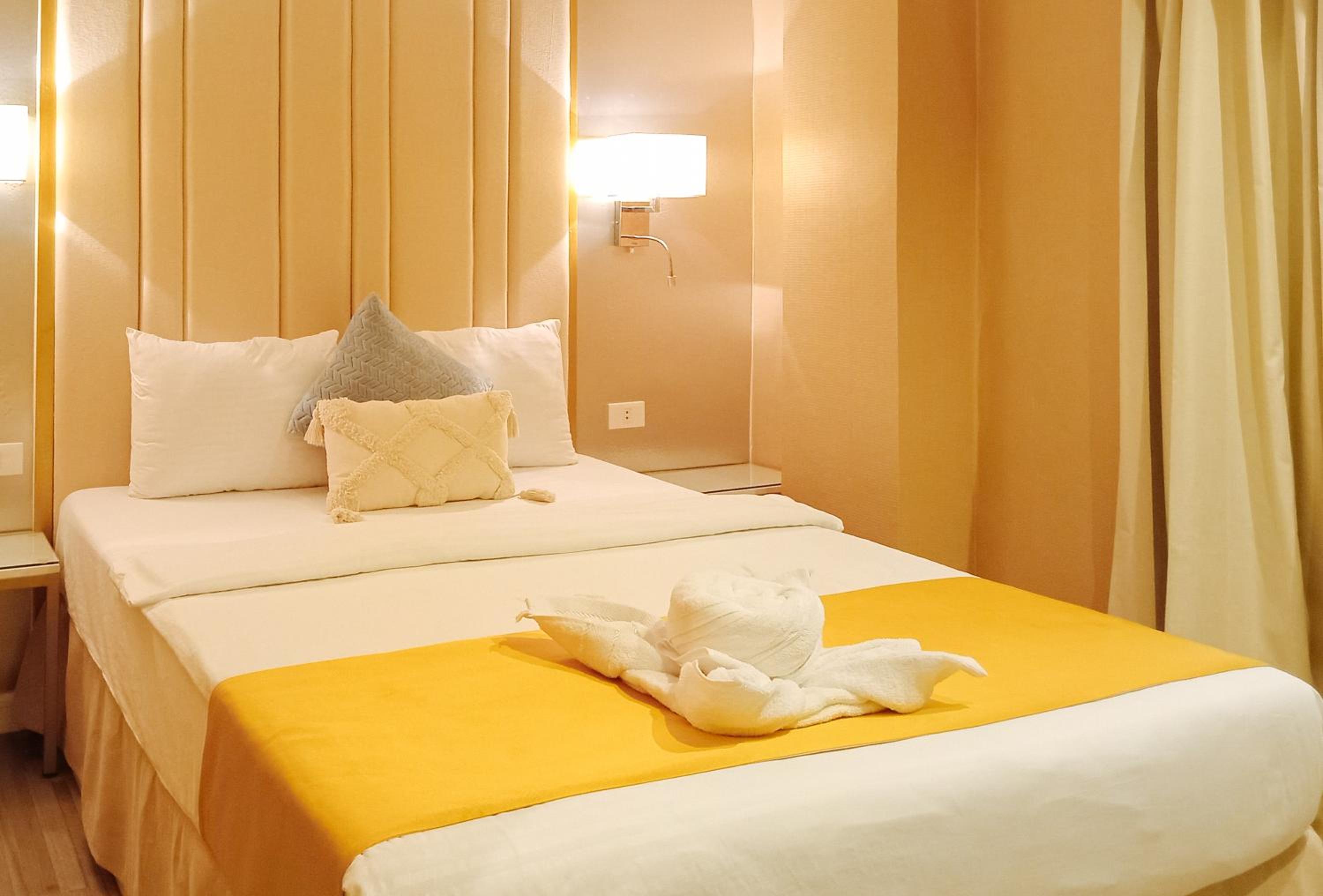 Deluxe Double Room - Photo 1