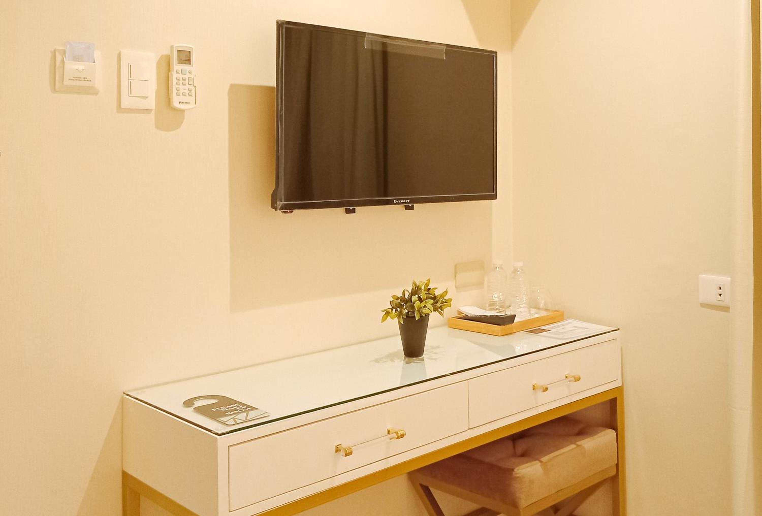 Twin Room - Photo 2
