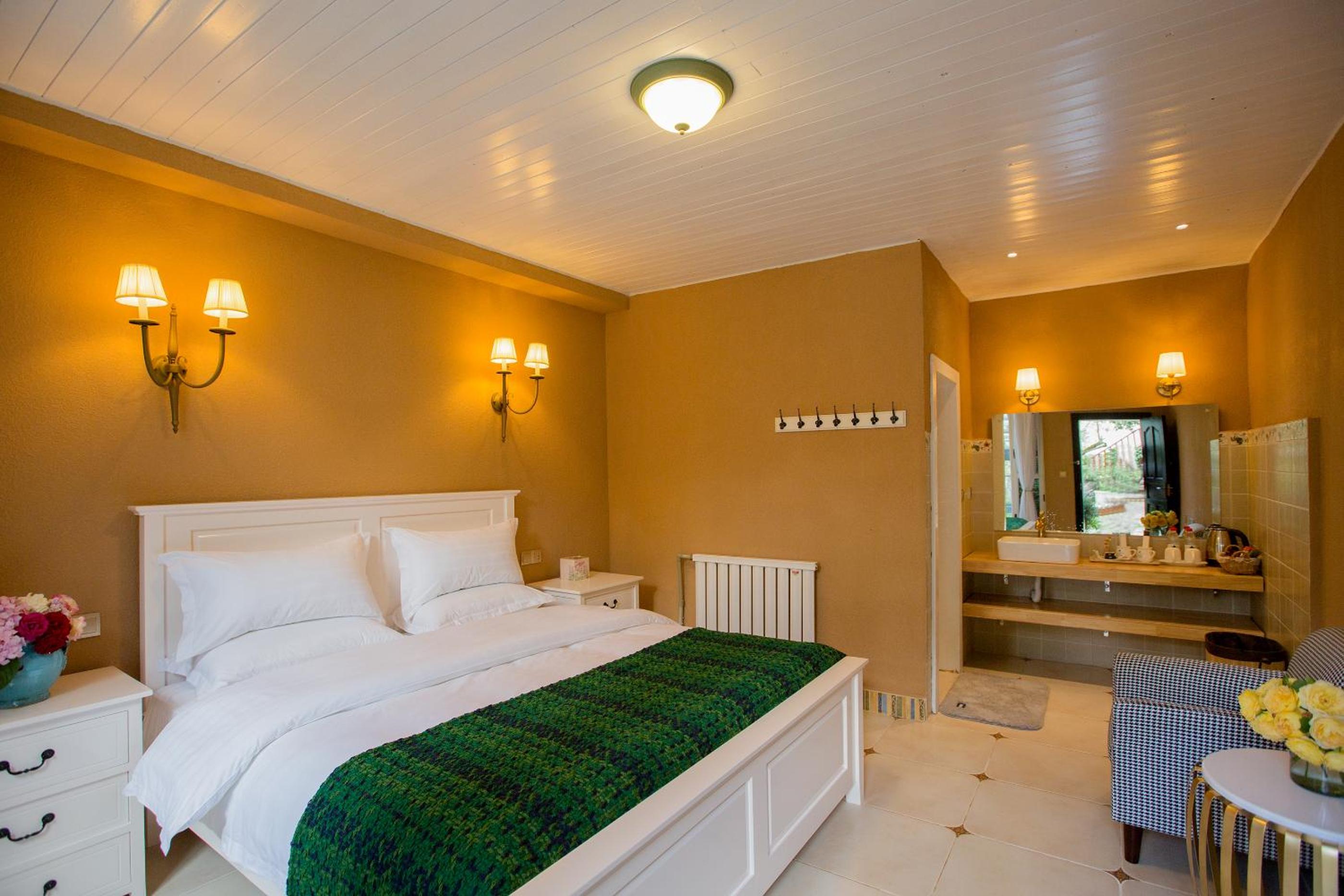 Queen Room With Garden View