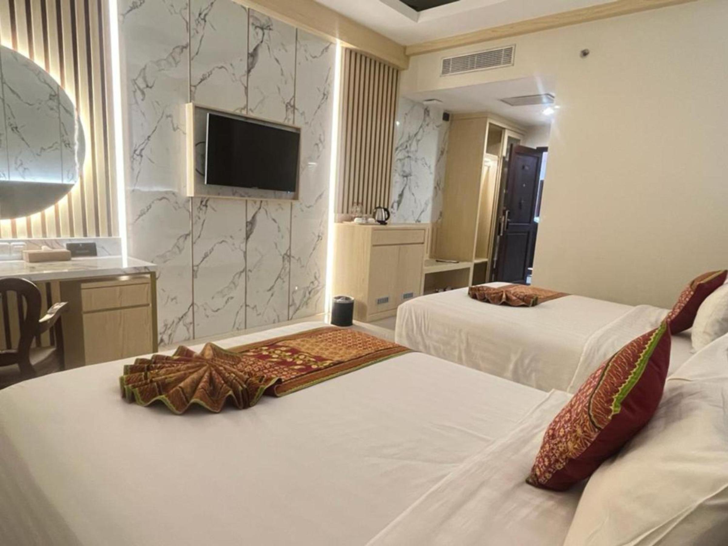 Deluxe Twin Room - No View photo 2