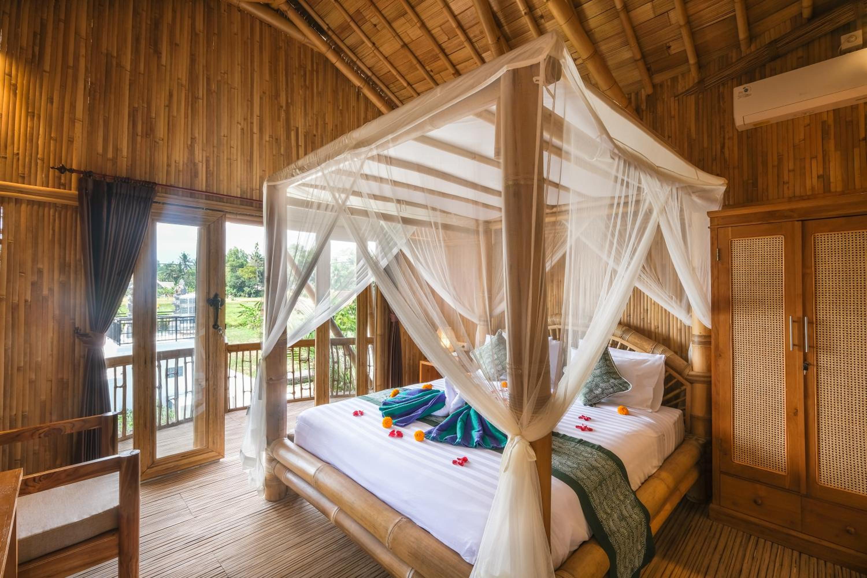 Two-Bedroom Villa - Photo 16