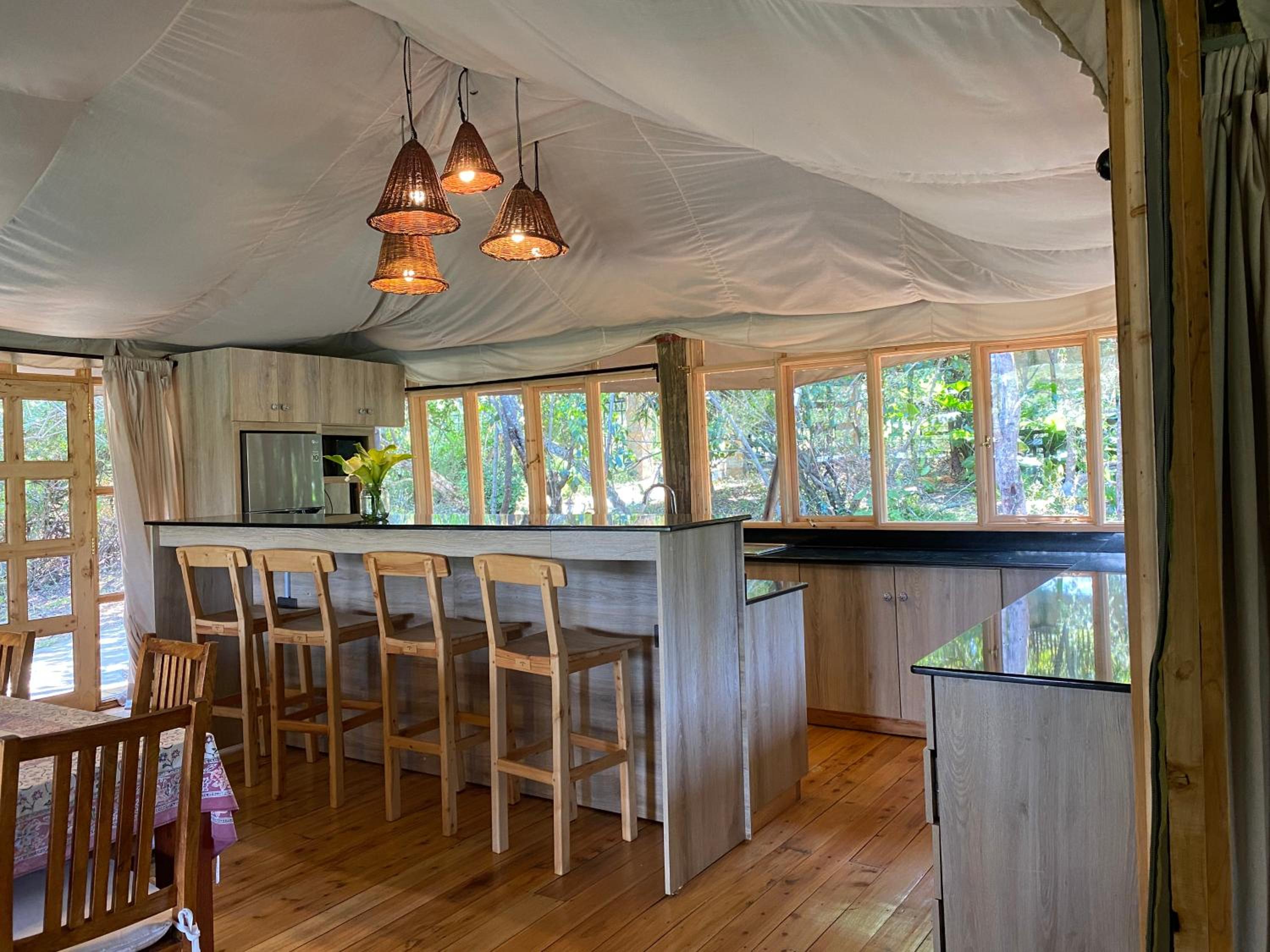 Tent 1 - Photo 10