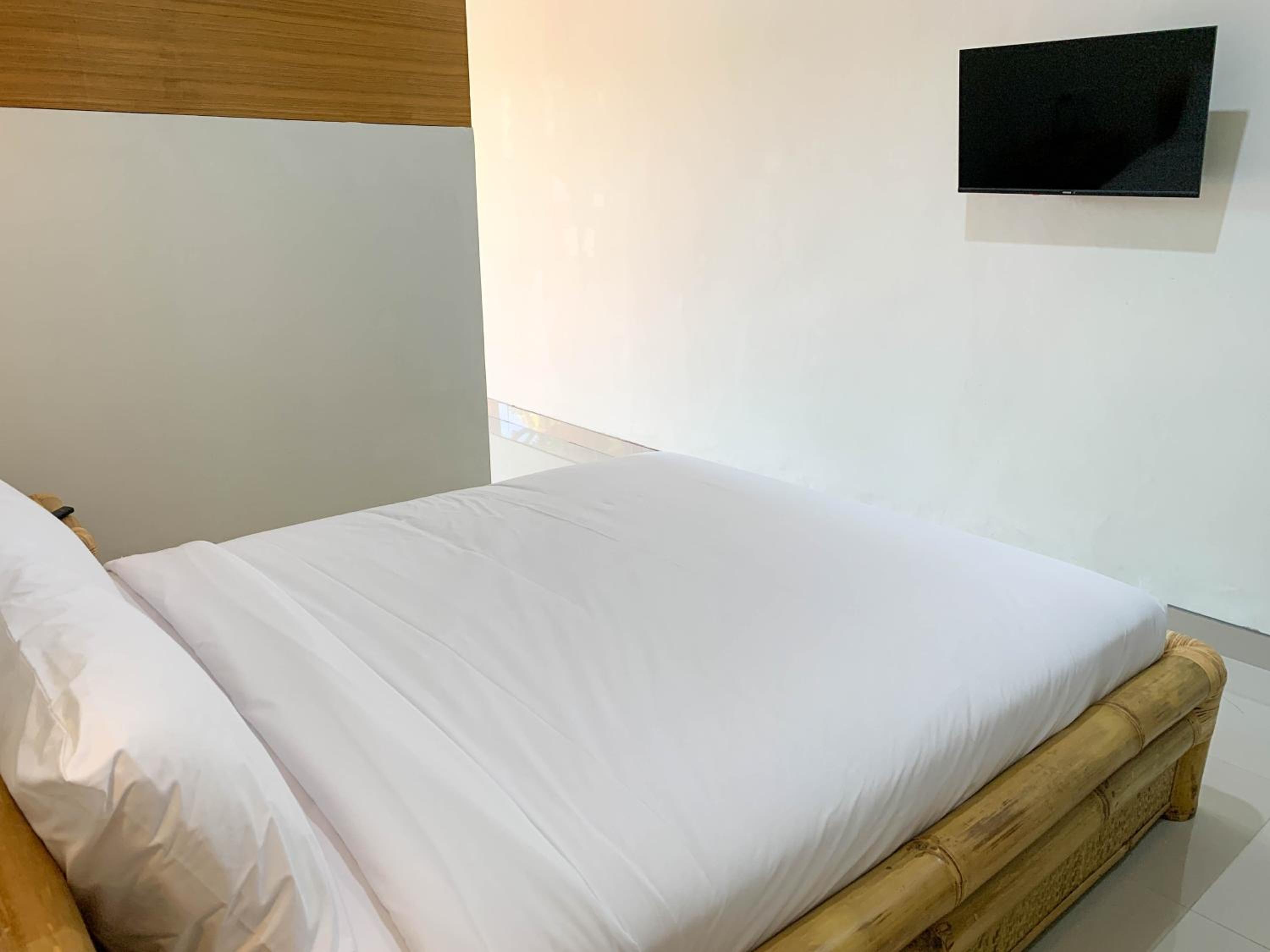 Deluxe Double Room - Photo 24