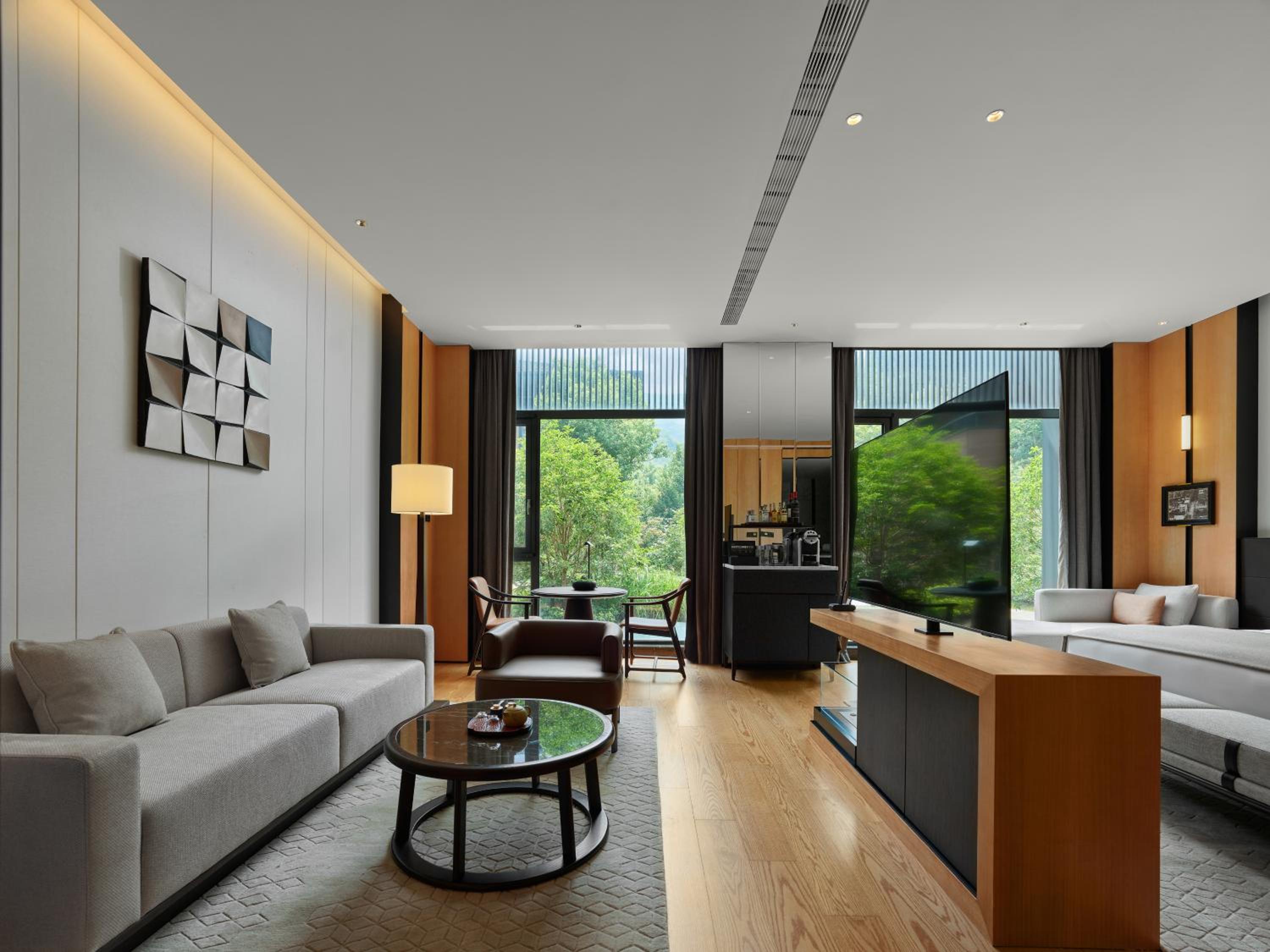 One-Bedroom Suite photo 2