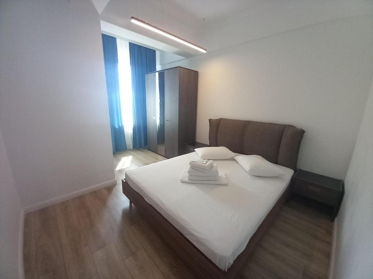 King Suite with Balcony photo 1