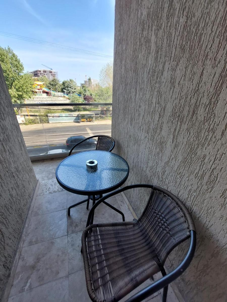 Queen Suite with Balcony photo 3