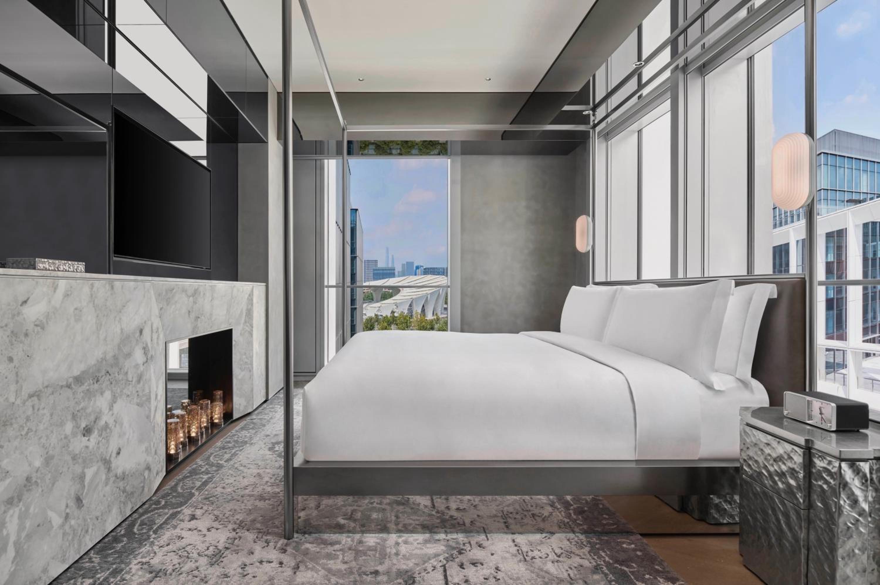 Chez Chloe Suite