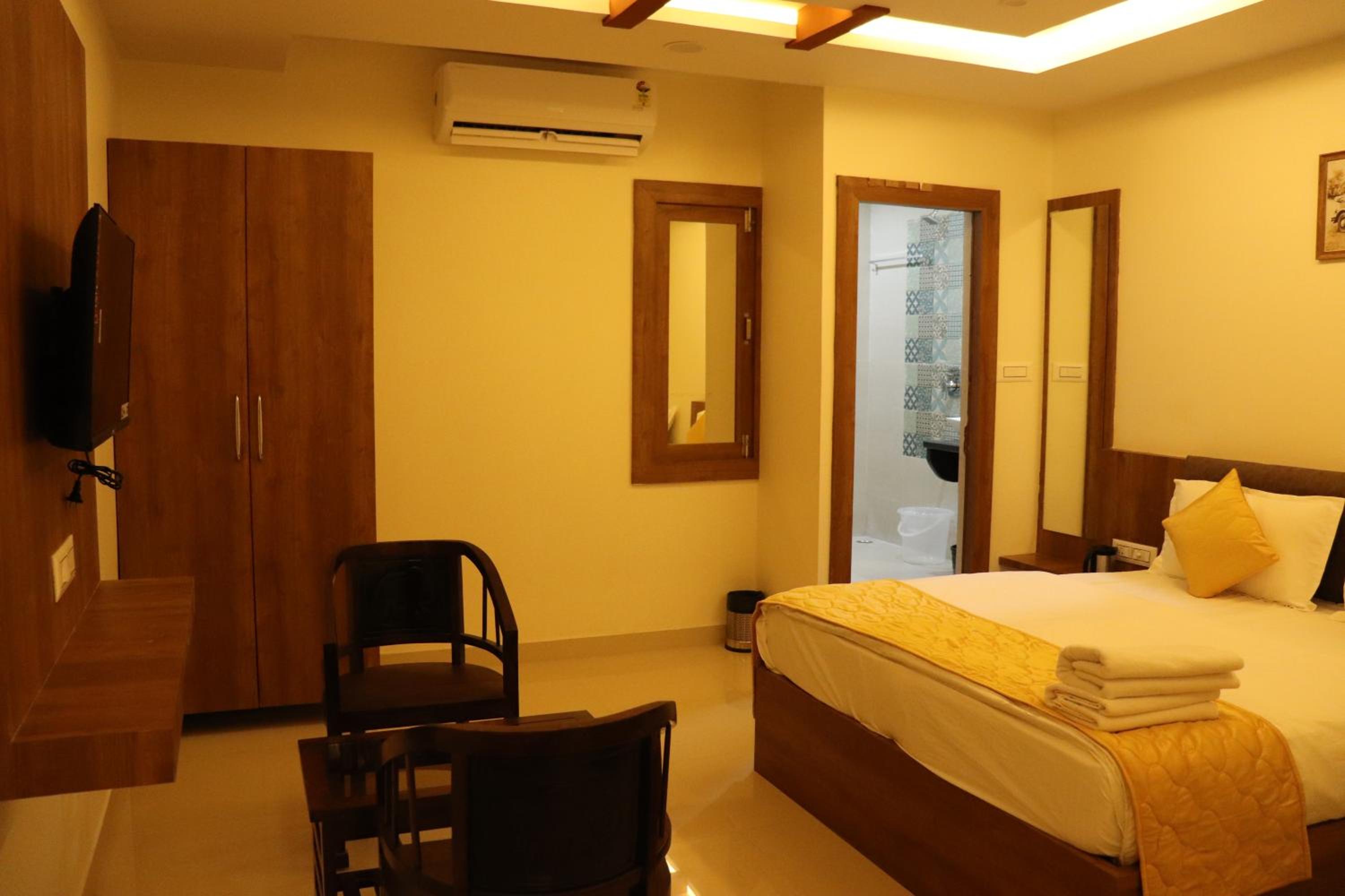 Superior Triple Room photo 2