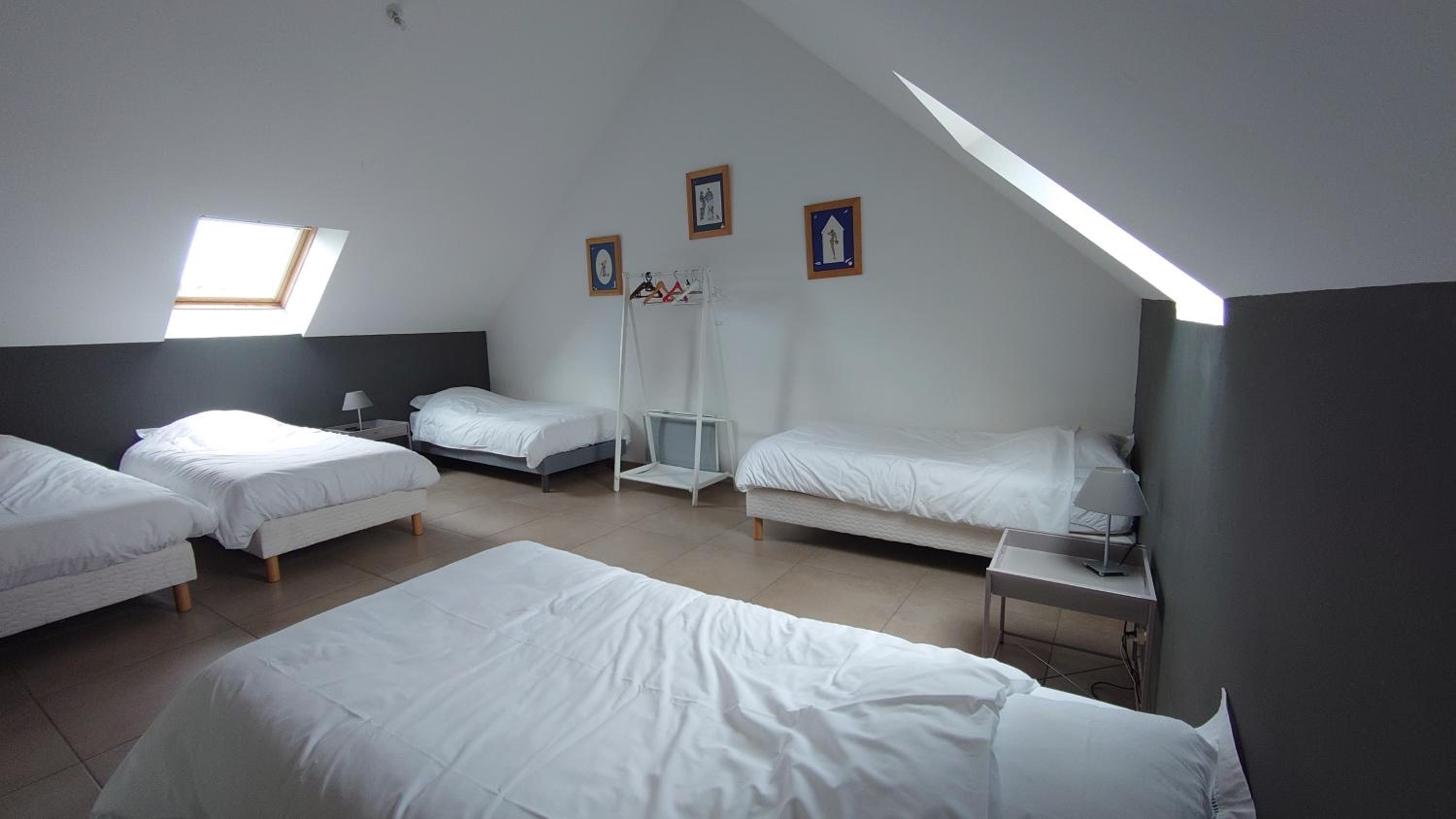 Family Room - Photo 6