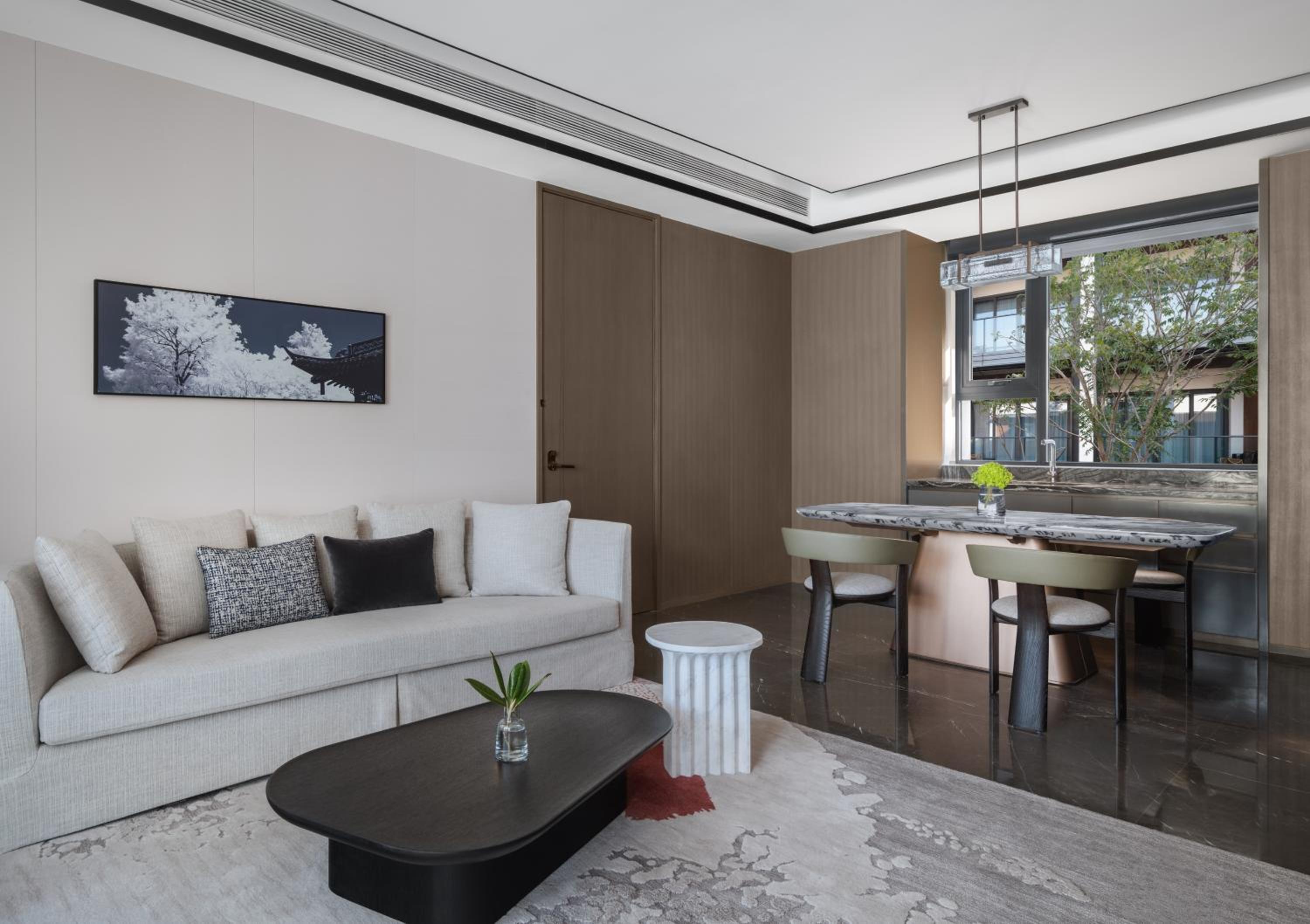 One-Bedroom King Suite with River View - Photo 4