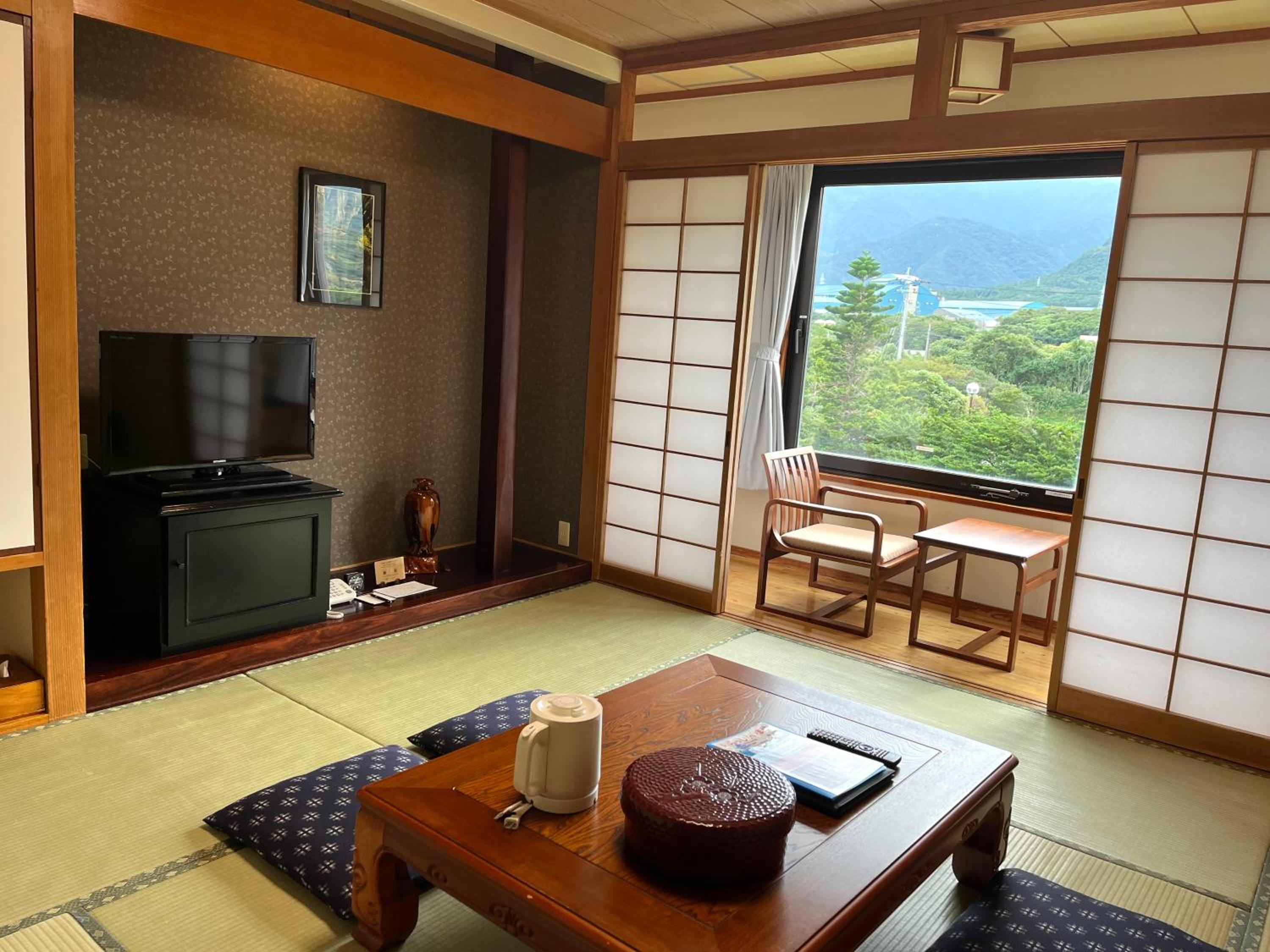 Standard Japanese-Style Room with Mountain View