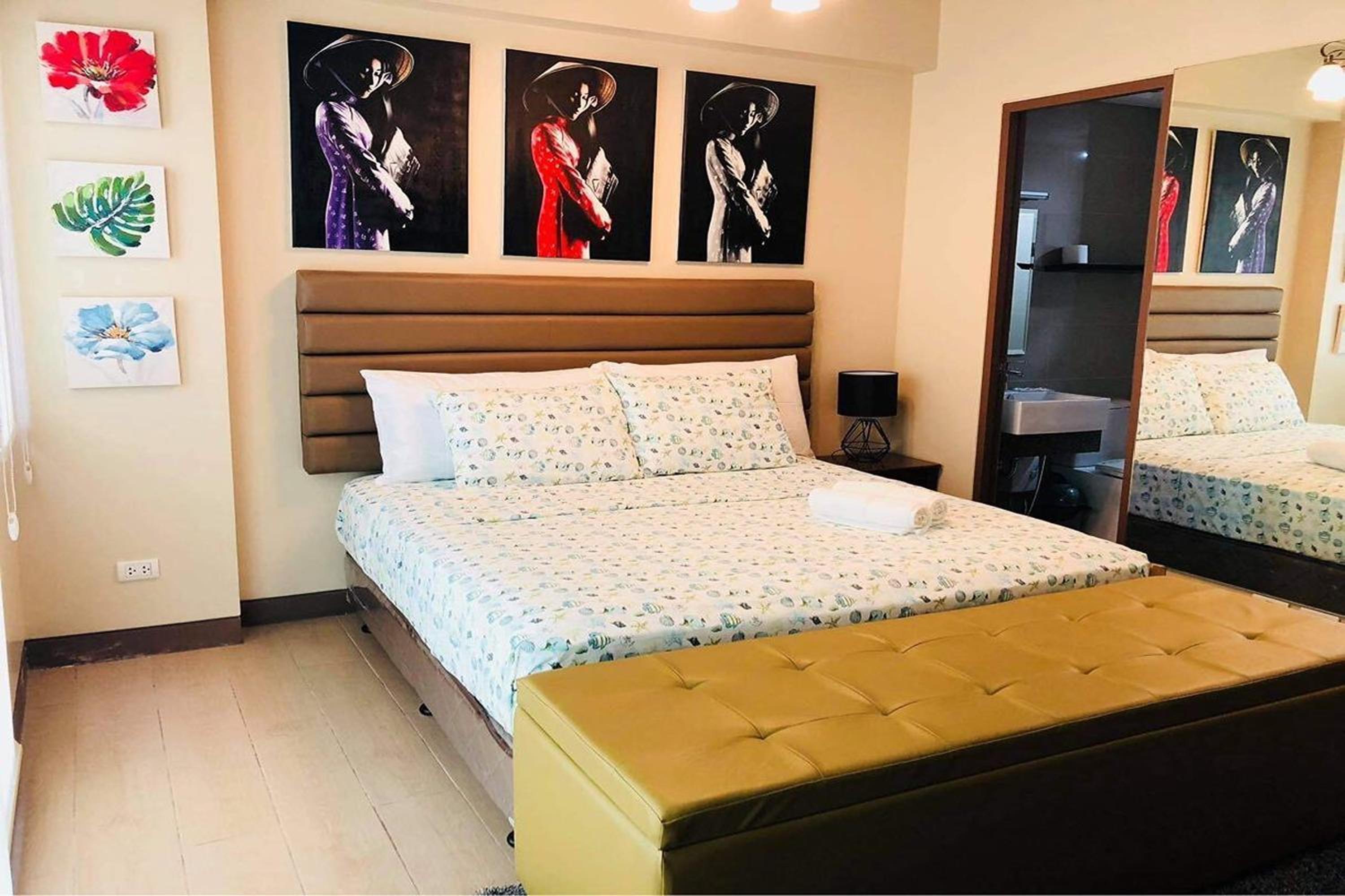 Studio Apartment - Photo 1