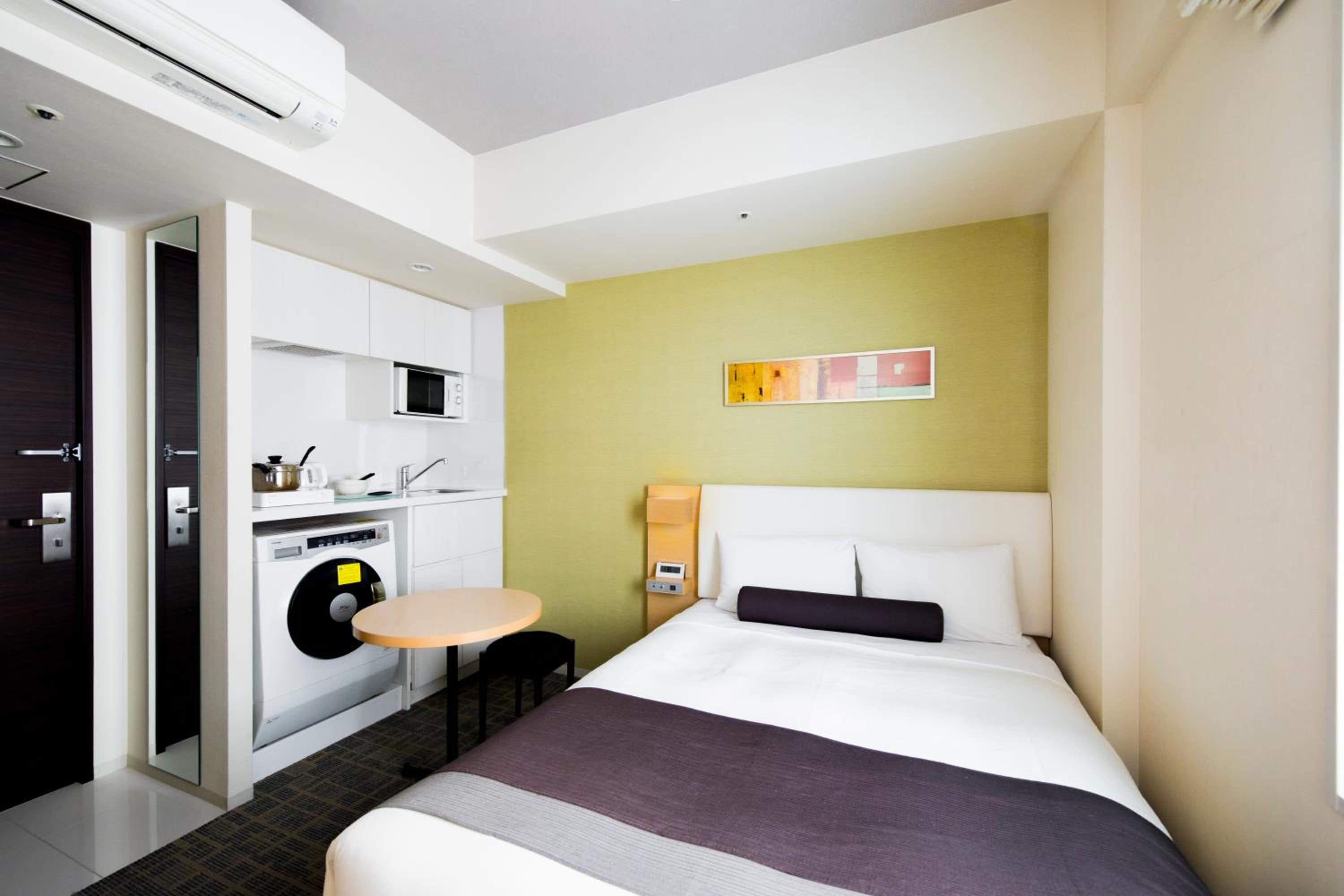 Small Double (With Kitchen)