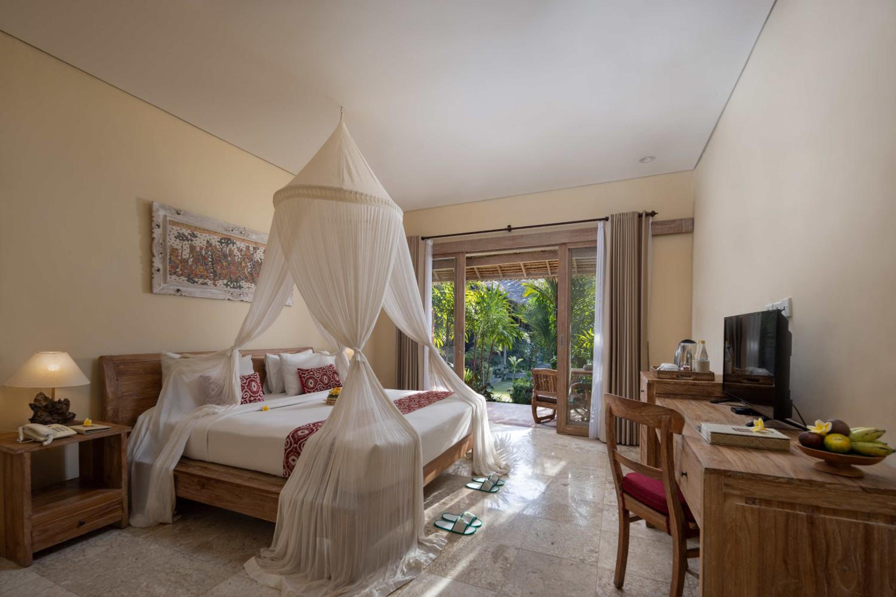 Suite with Garden View
