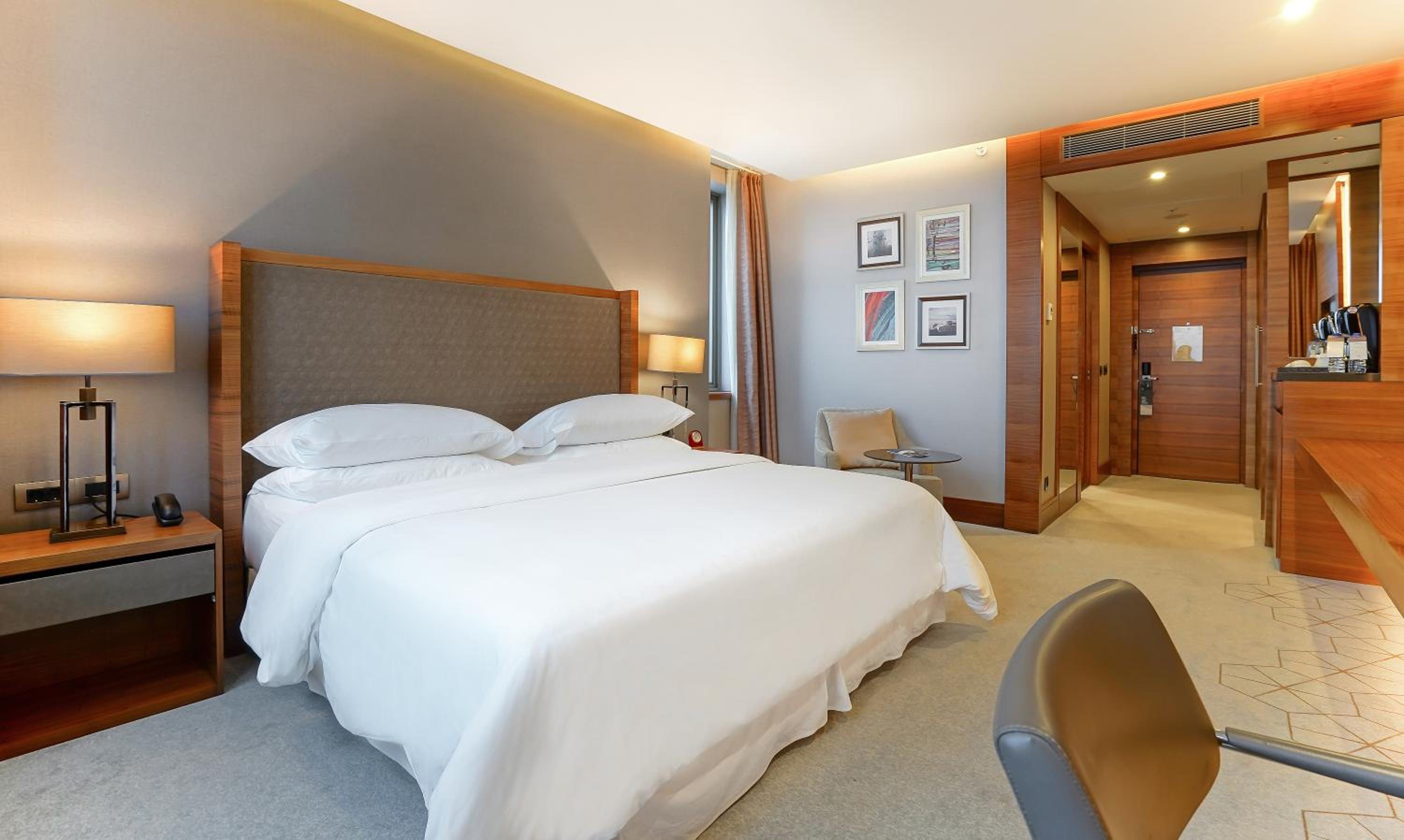 Junior Deluxe, Guest room, King, Harbor view
