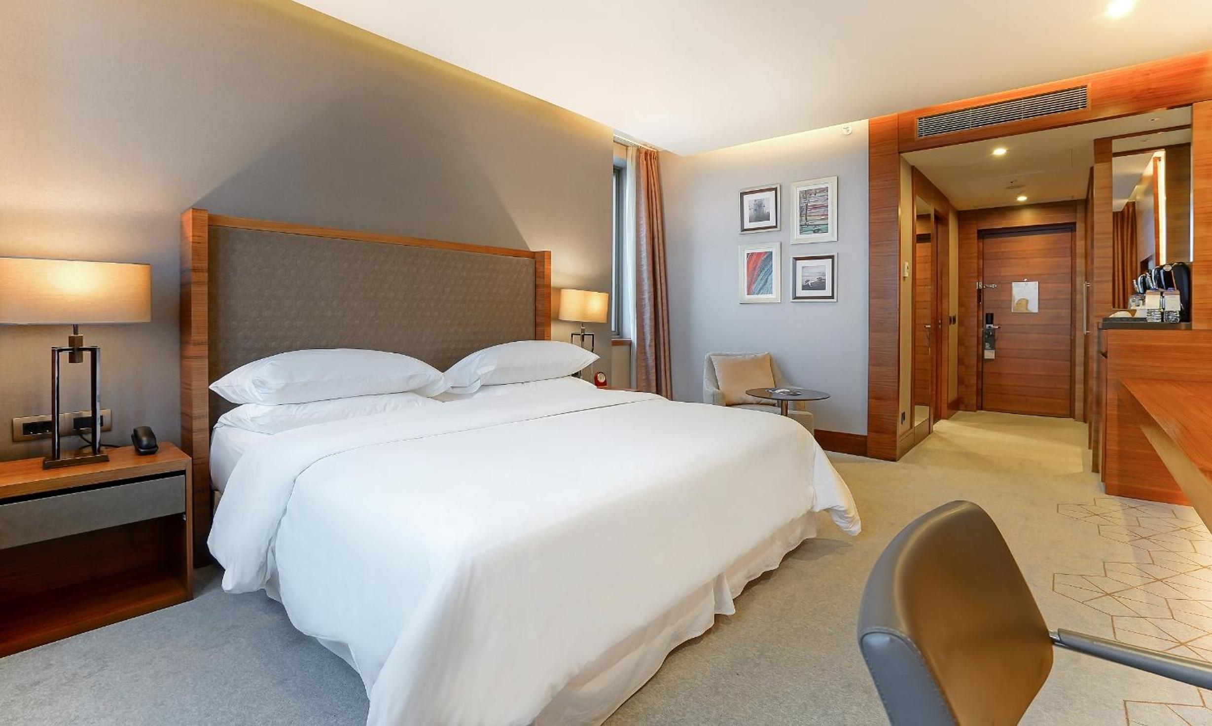 Junior Deluxe, Guest room, King, Harbor view