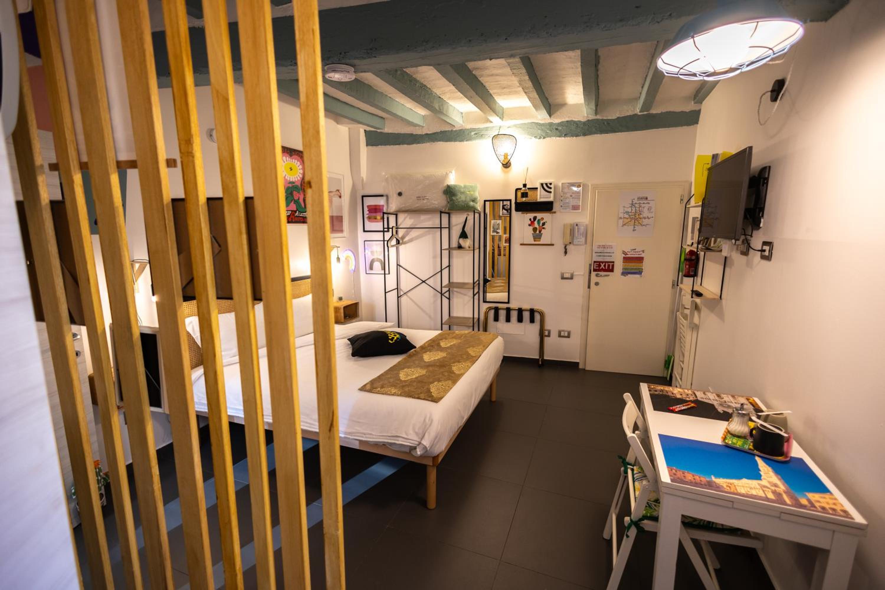 Standard Studio - Photo 2
