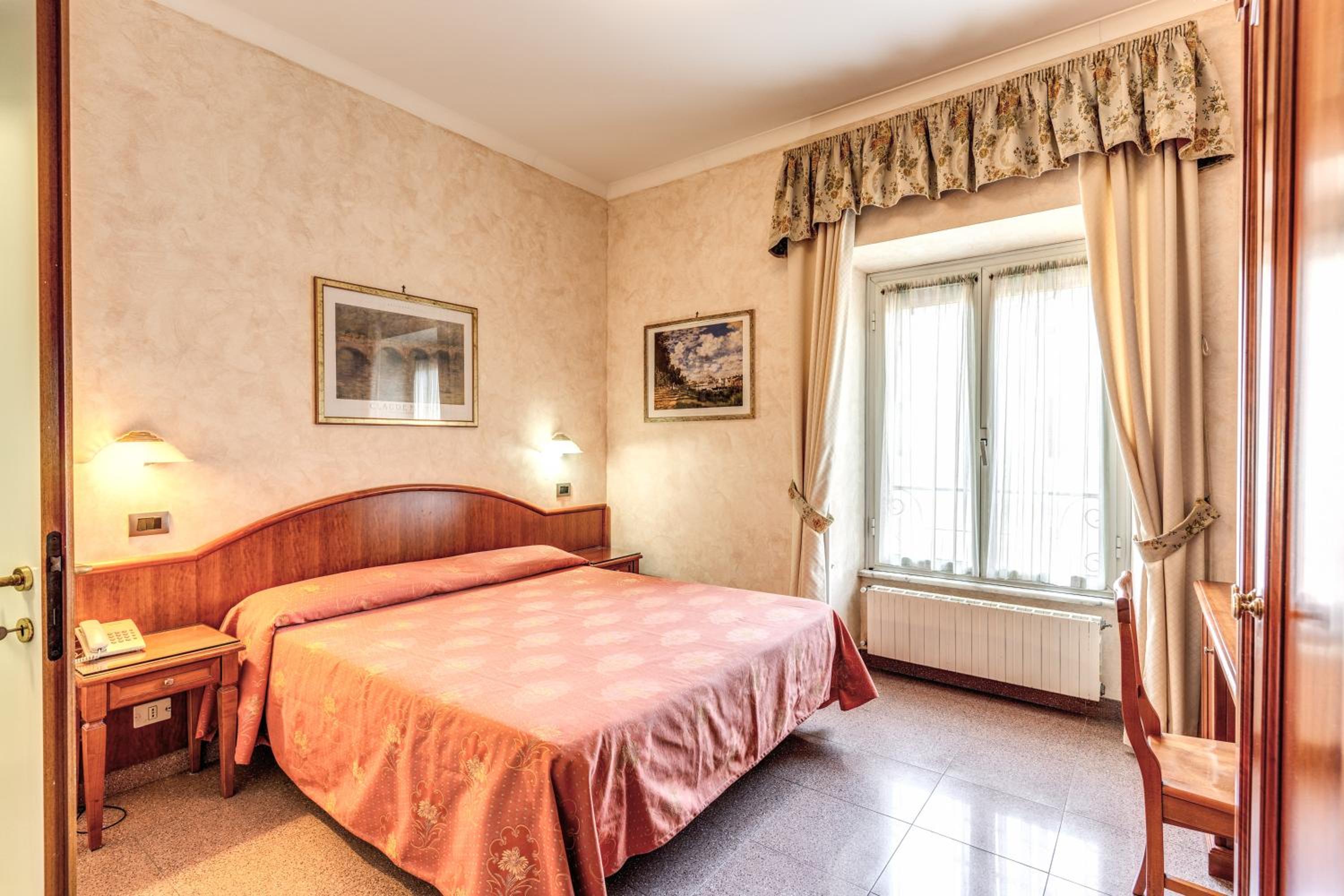 Double or Twin Room photo 1