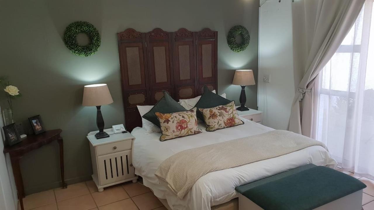 Deluxe Queen Room photo 2