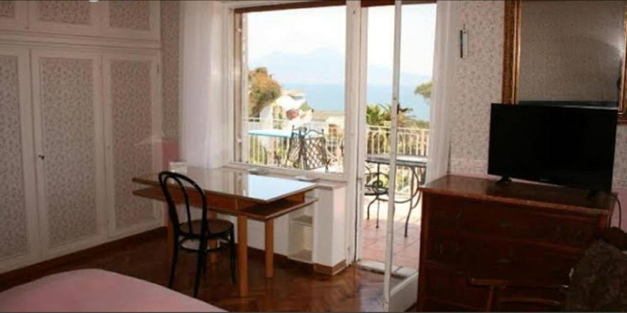 Standard Triple Room with Sea View