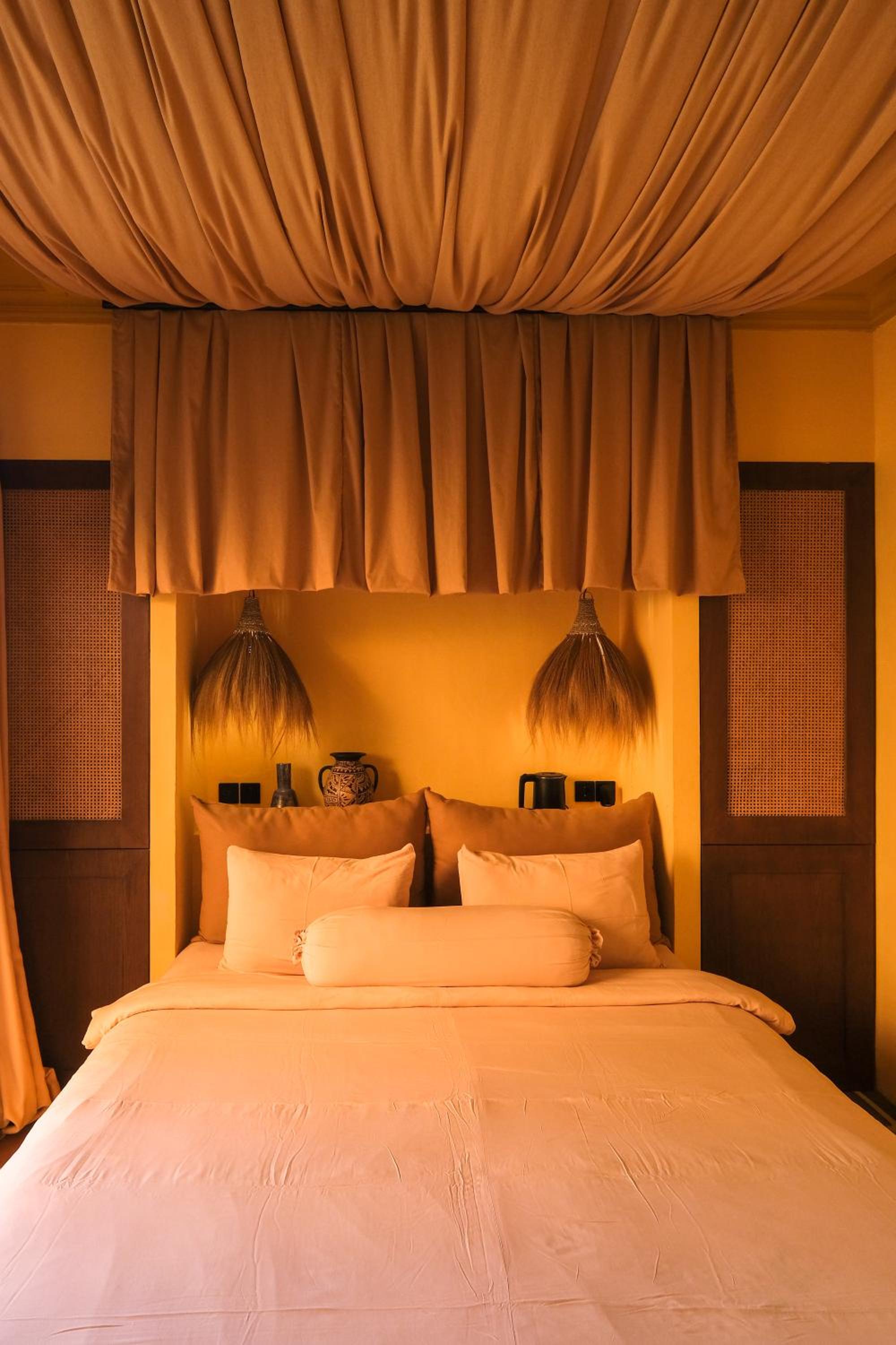 One-Bedroom Suite - Photo 12