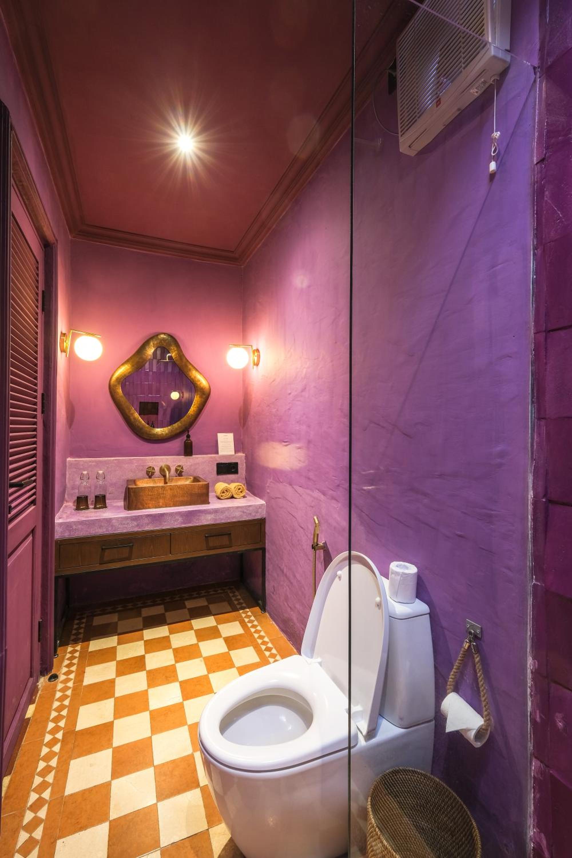 One-Bedroom Suite - Photo 7