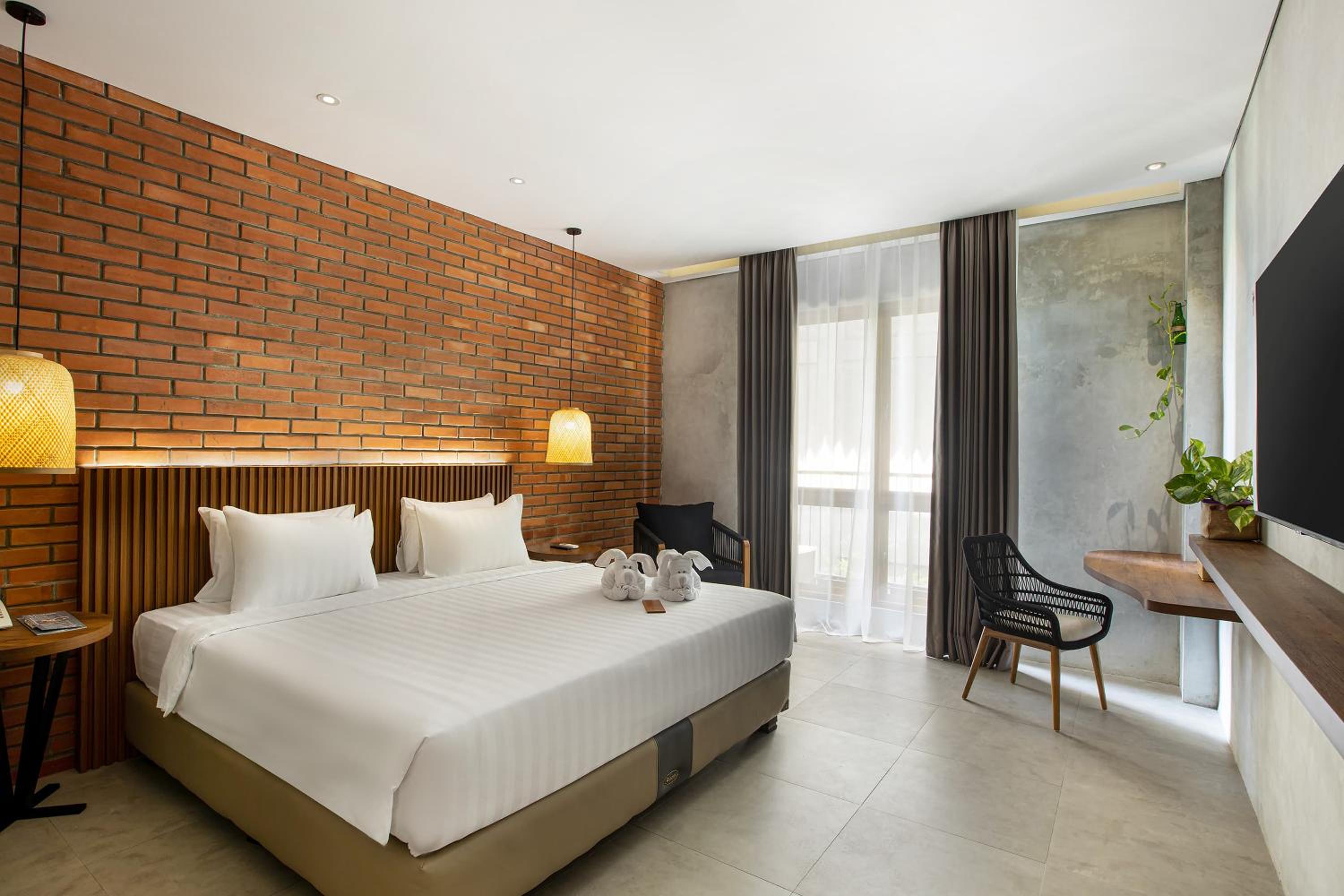 Deluxe King Room
