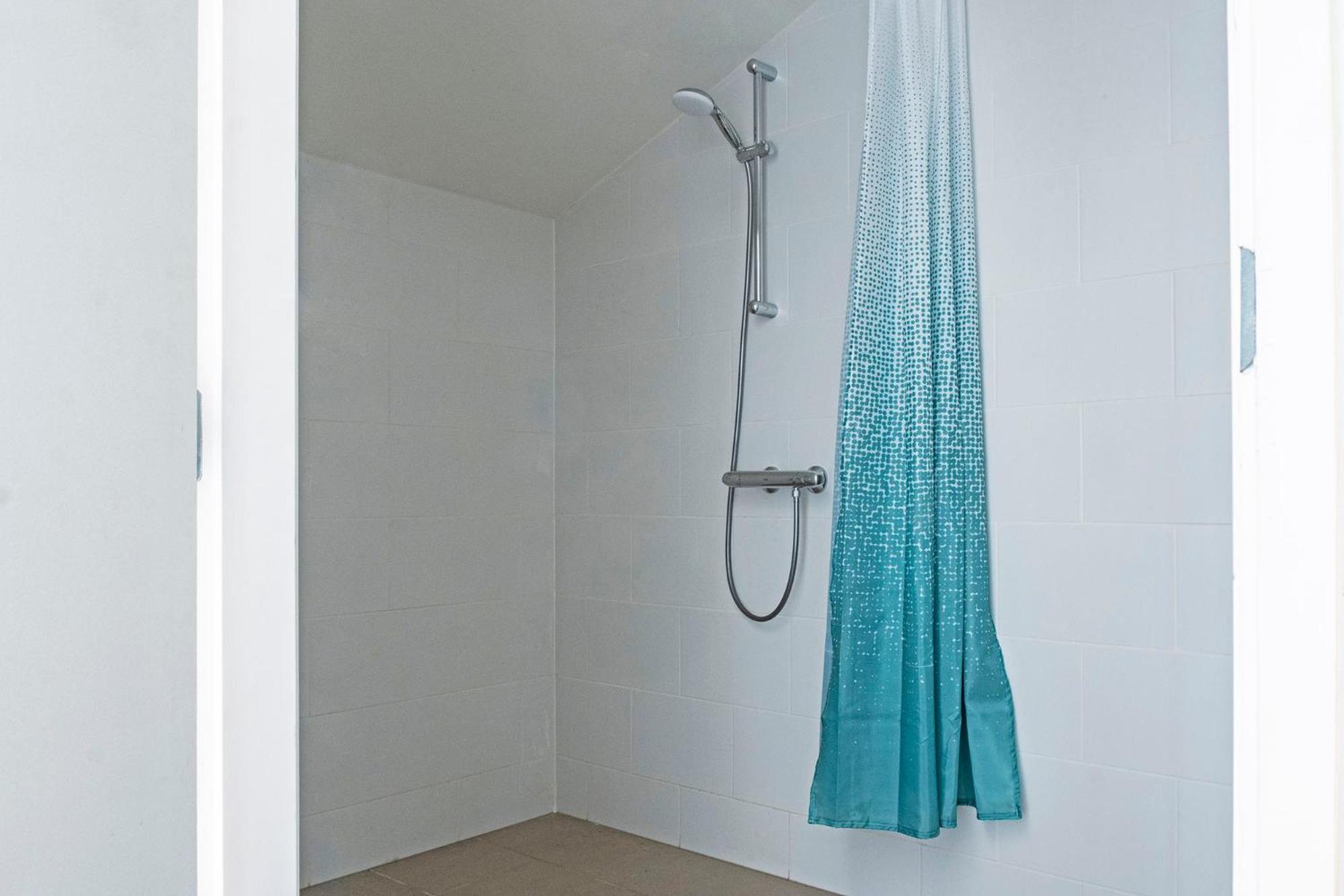 One-Bedroom Apartment - Photo 7