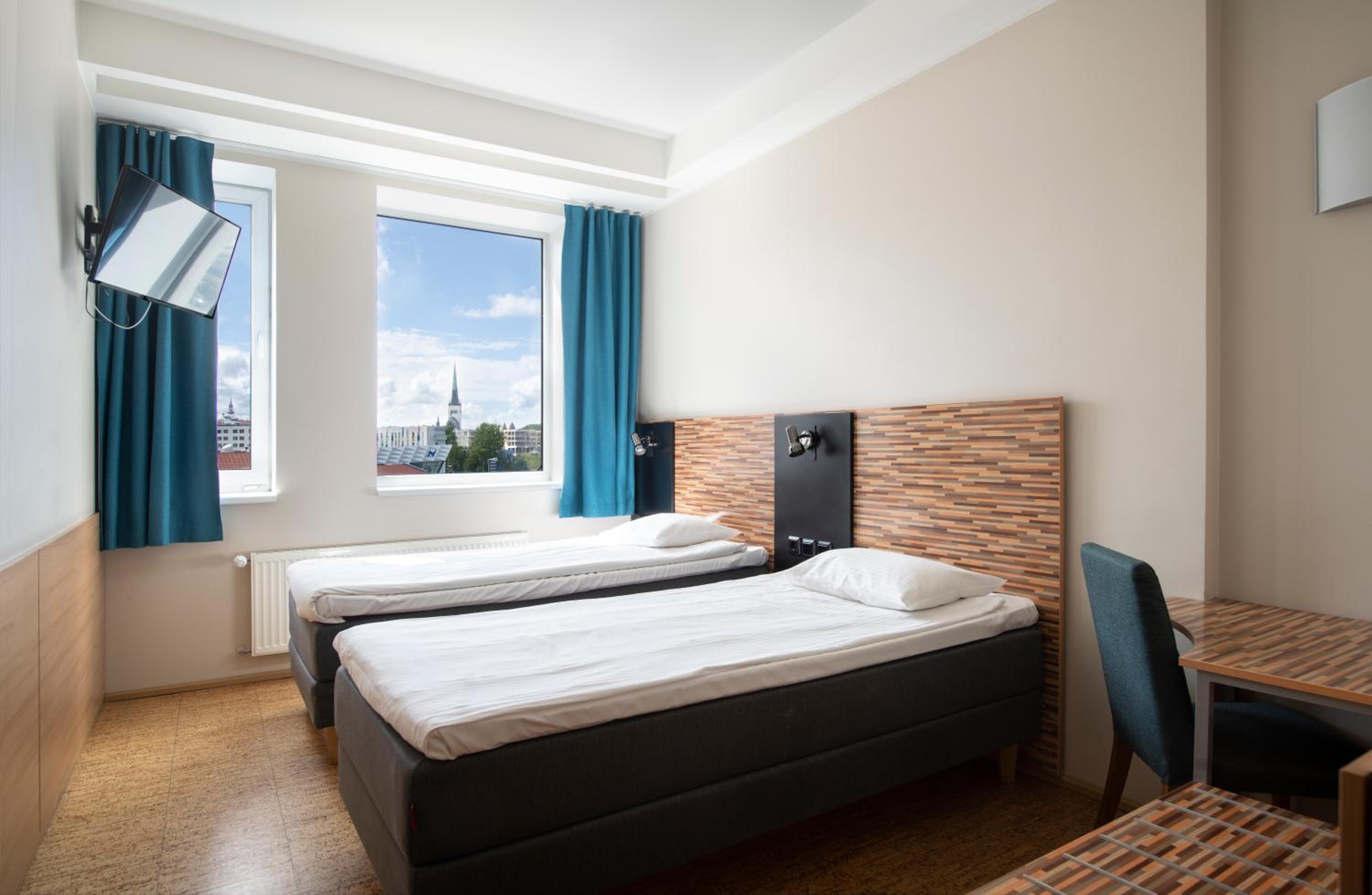 Standard Twin Room - Photo 3