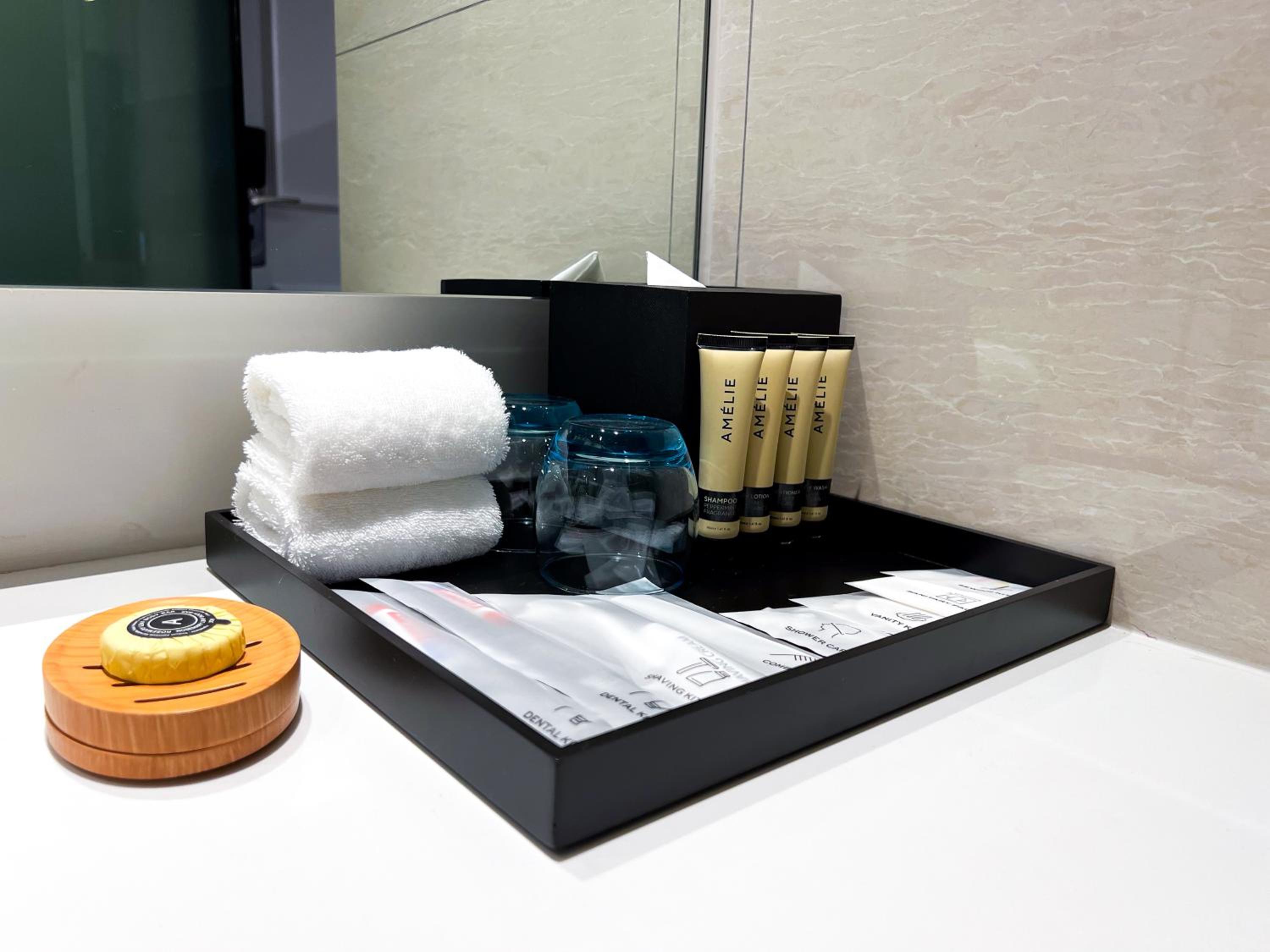Deluxe King Bed with Breakfast