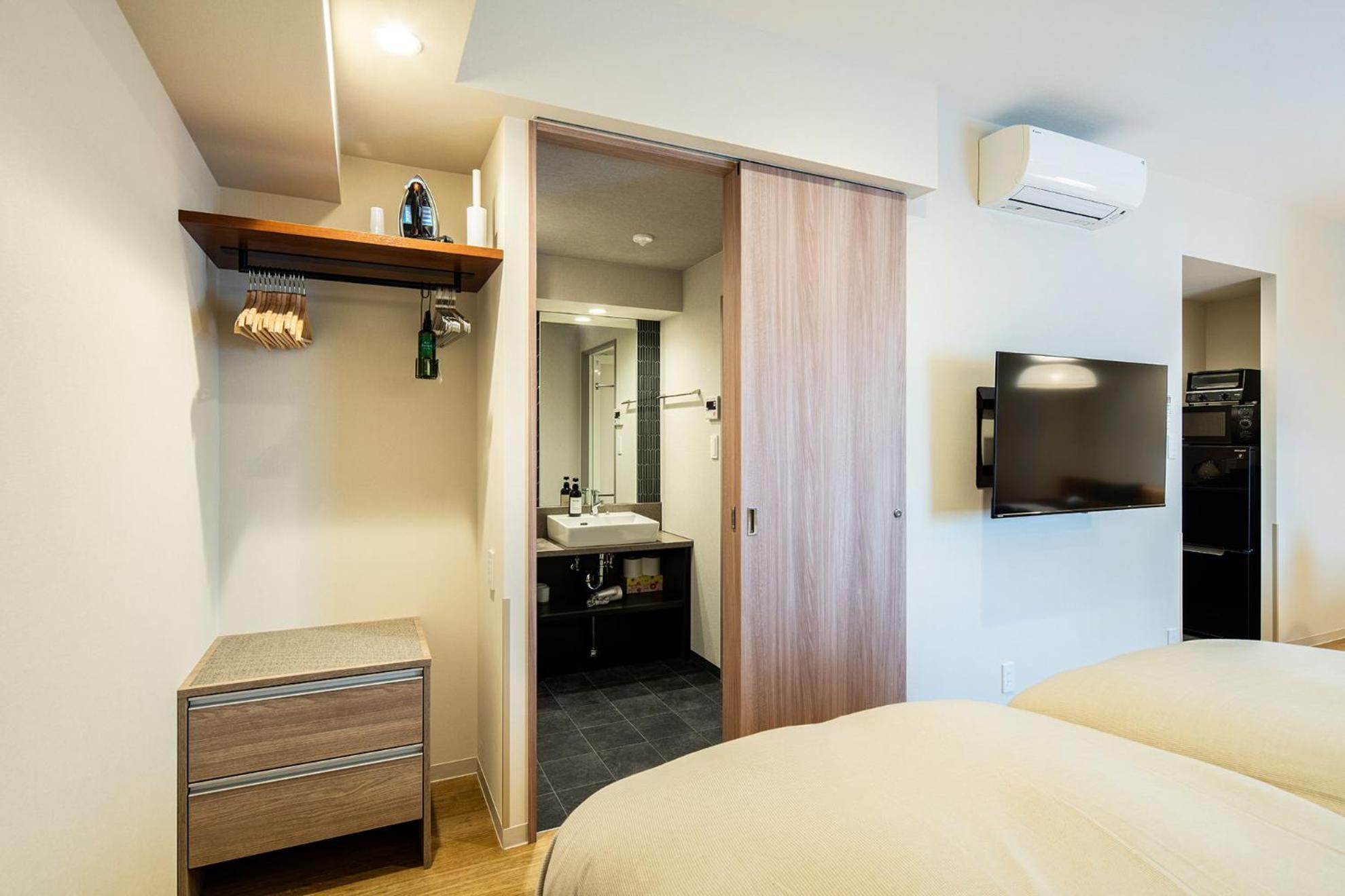 Executive Studio Apartment - High Floor photo 3