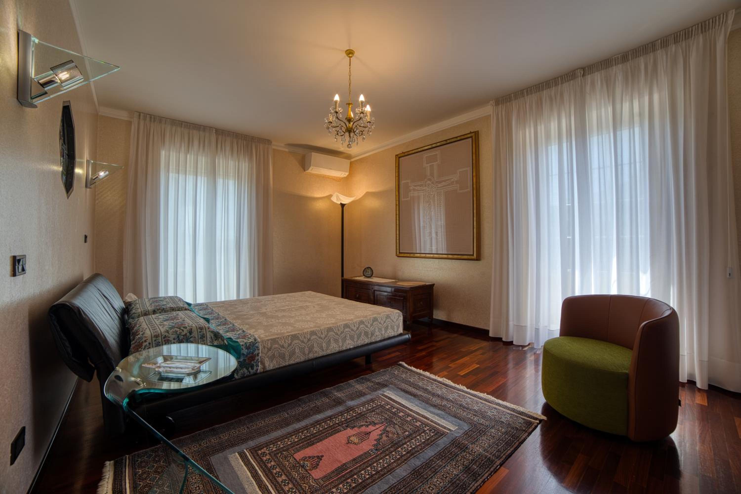 Double Room with Private Bathroom photo 1
