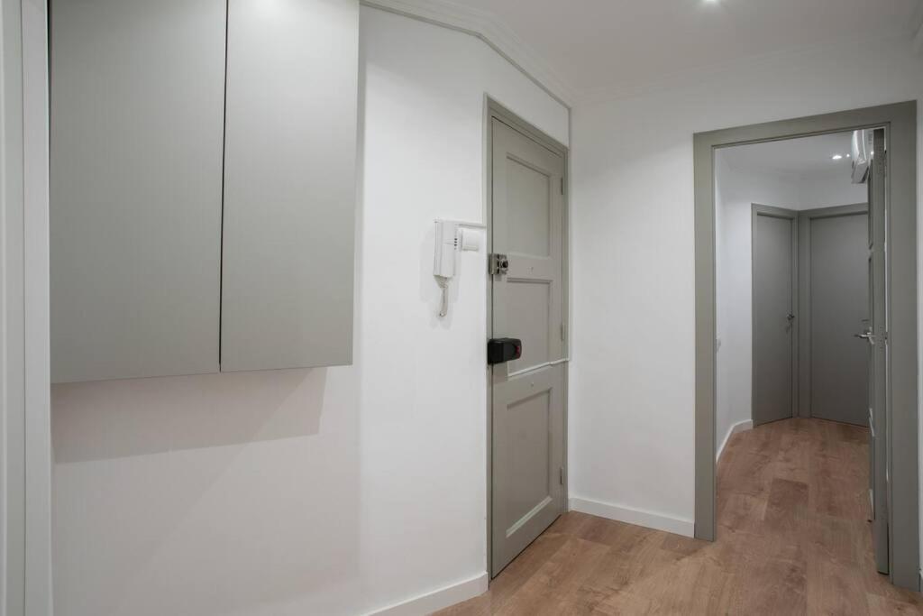 Three-Bedroom Apartment photo 3