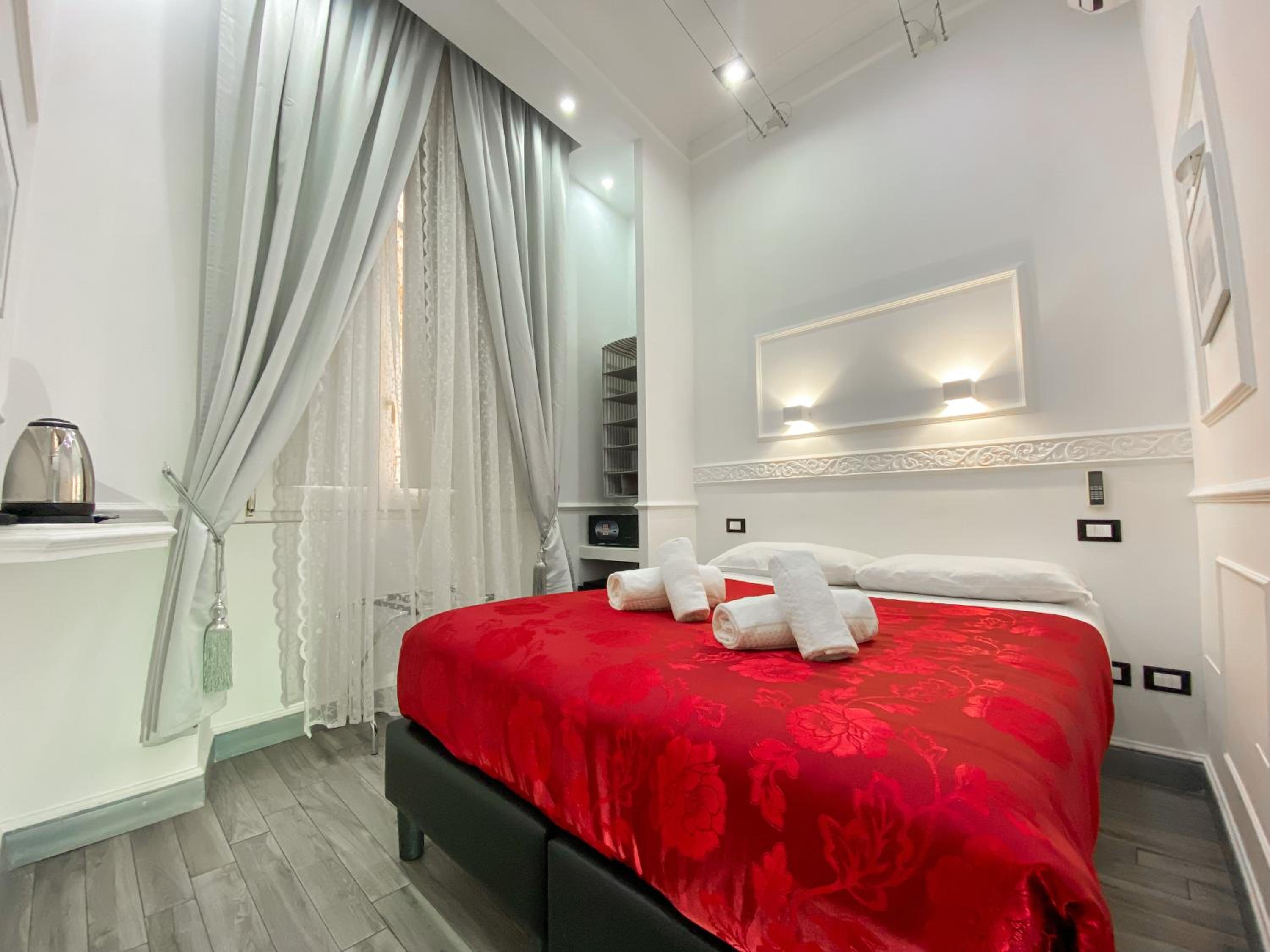 Economy Double Room photo 3