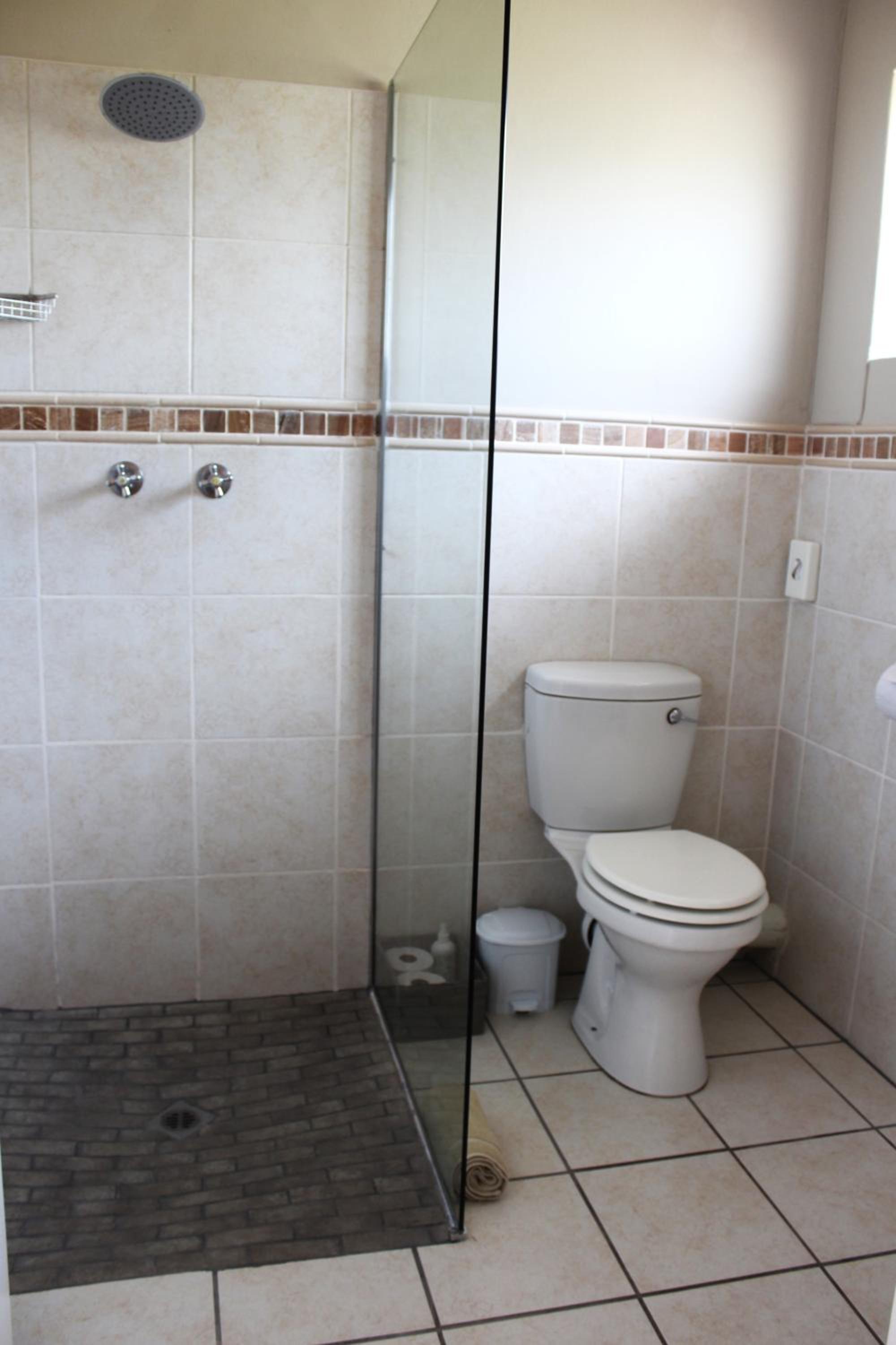 Twin Room - Photo 4