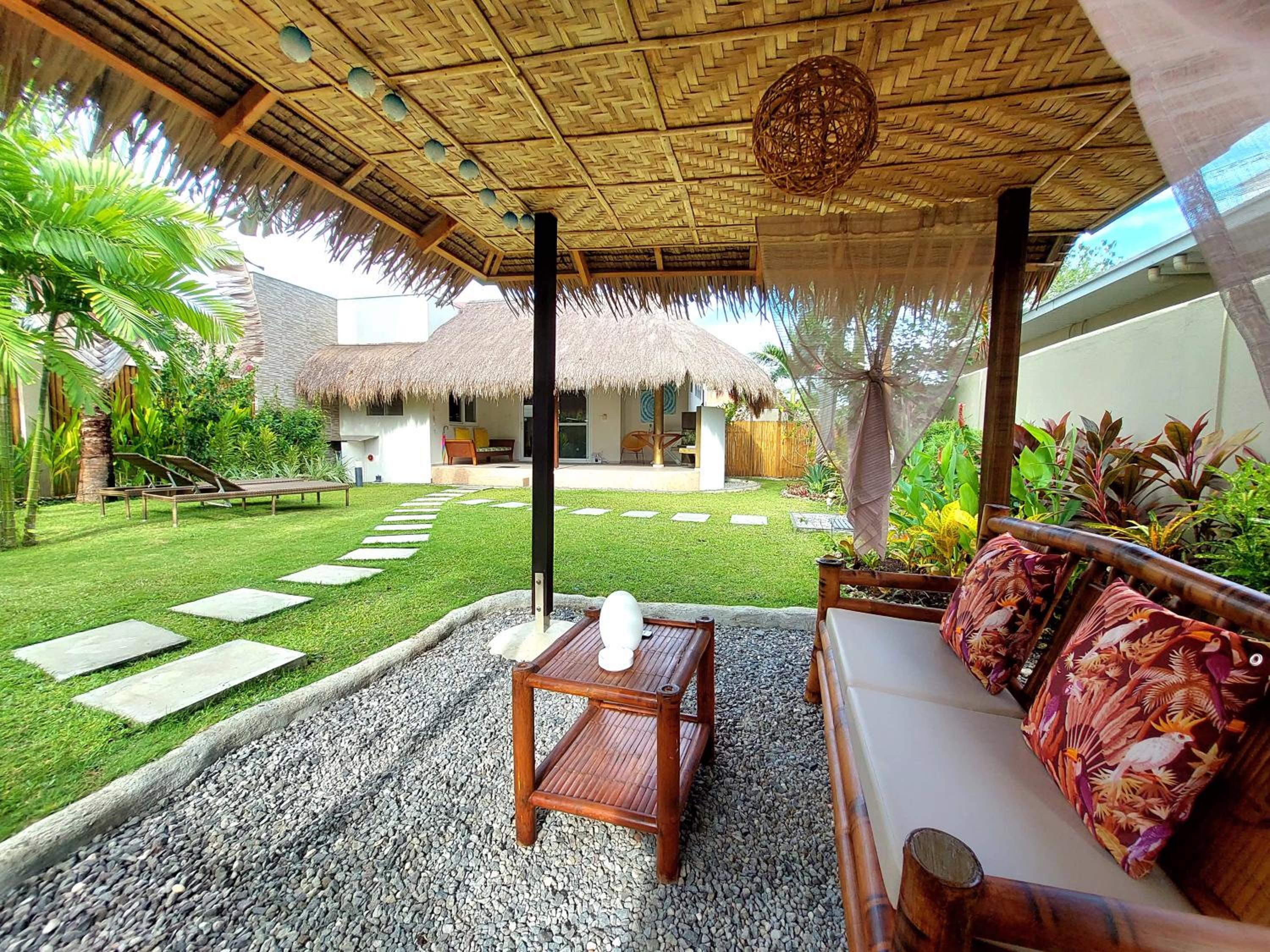 Villa with Garden View - Photo 24