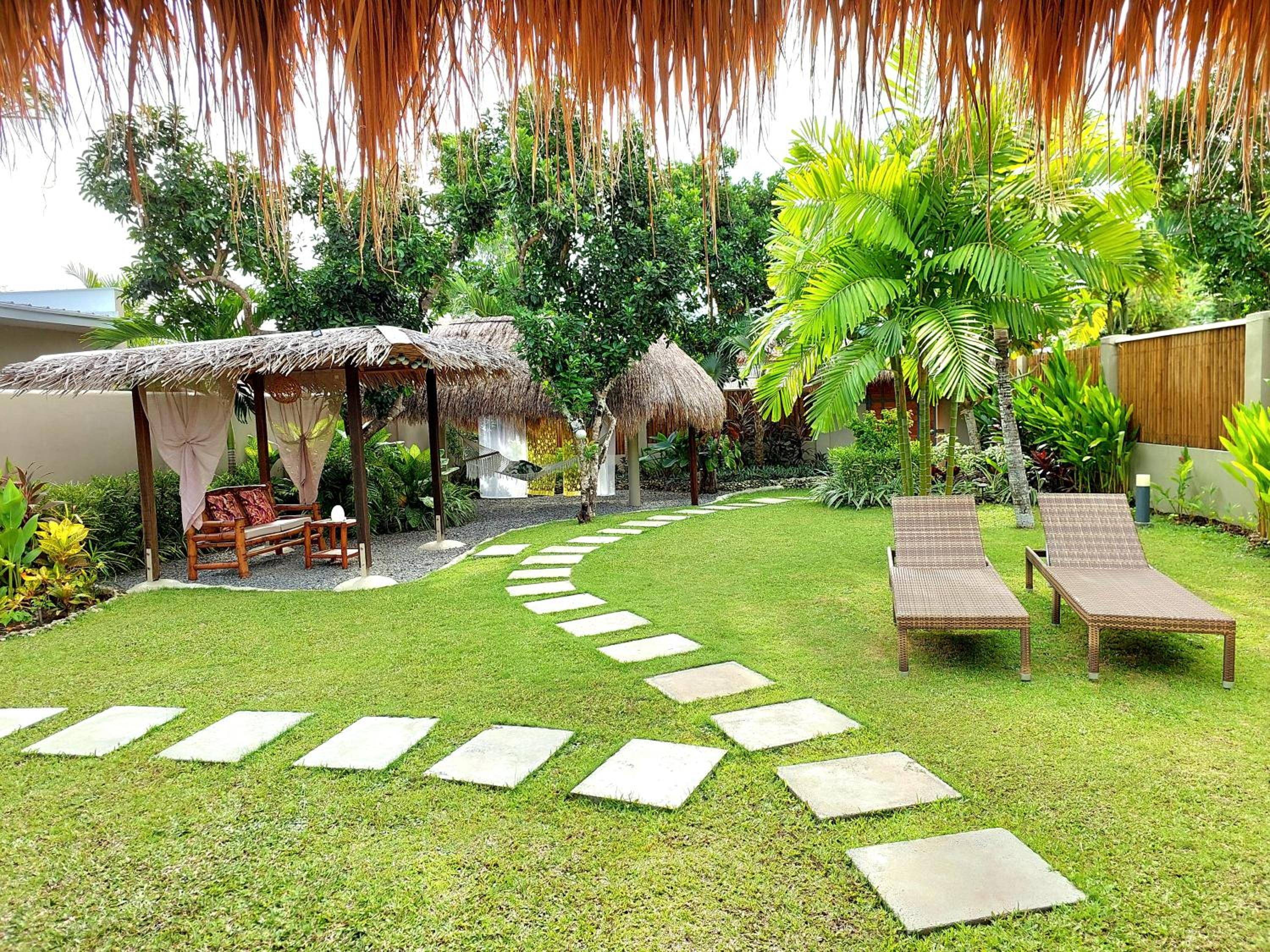 Villa with Garden View - Photo 15