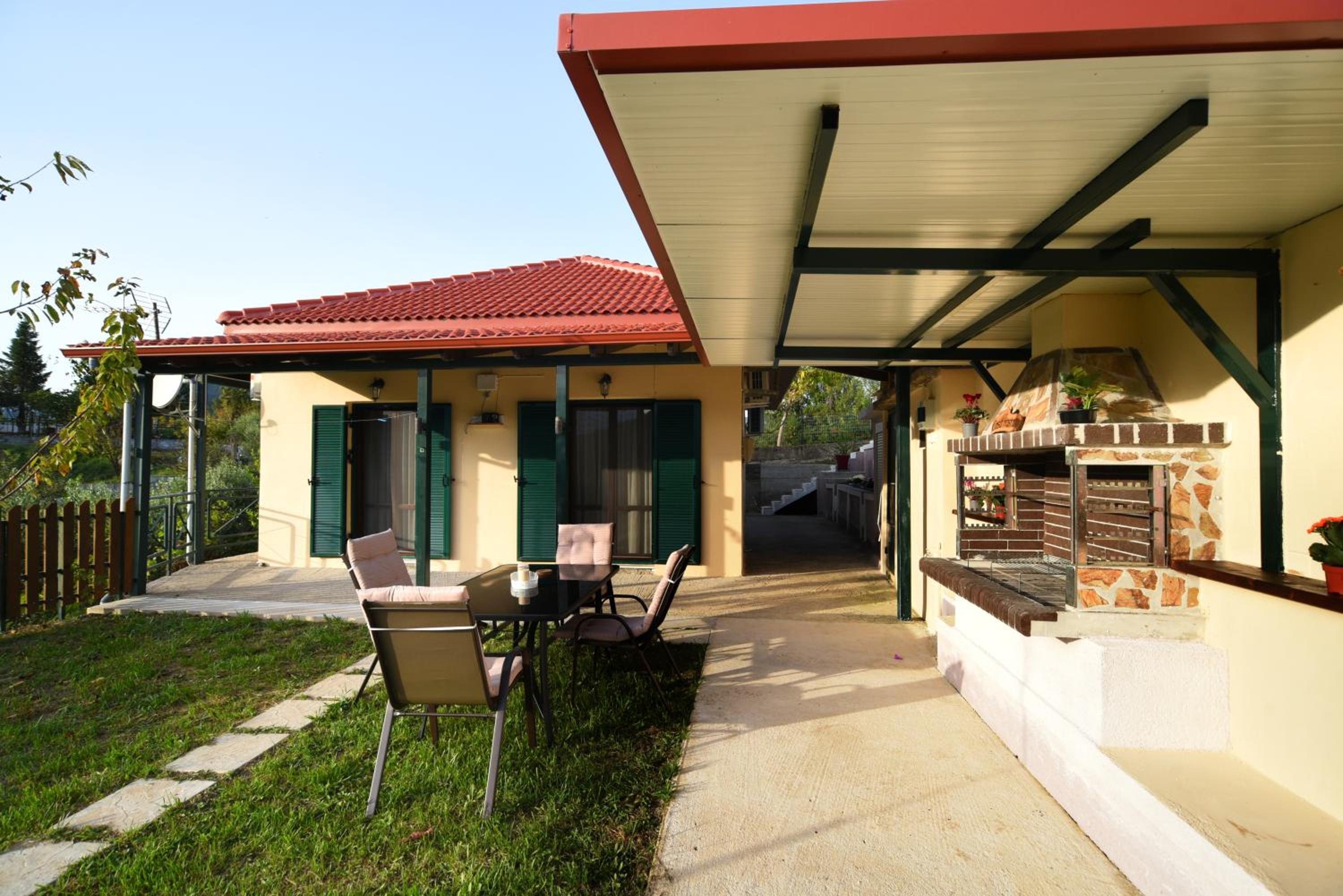 Two-Bedroom House photo 2