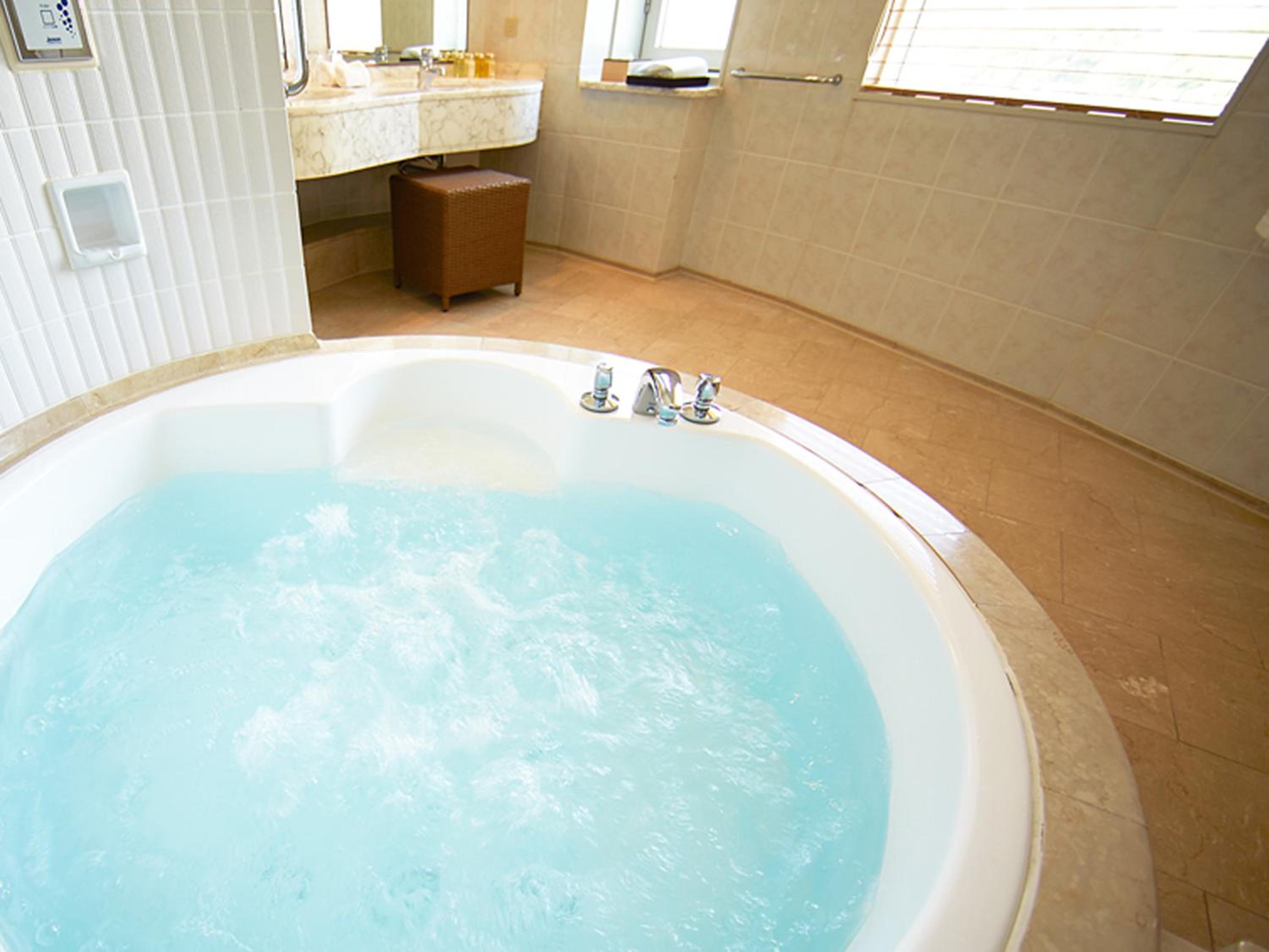 Junior Suite Twin Room Upper Floor (Non-Smoking)+ Sauna Access photo 3