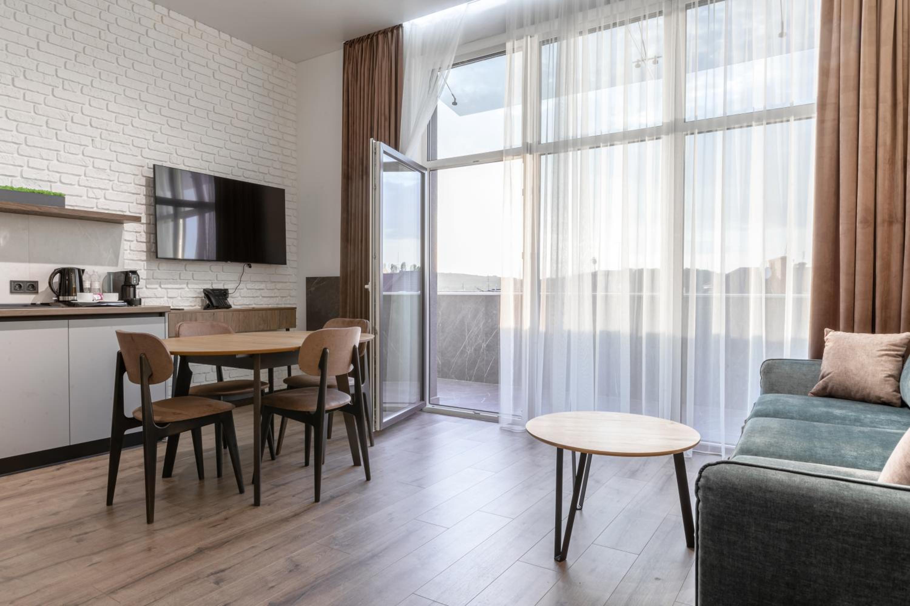 Deluxe Apartment photo 2