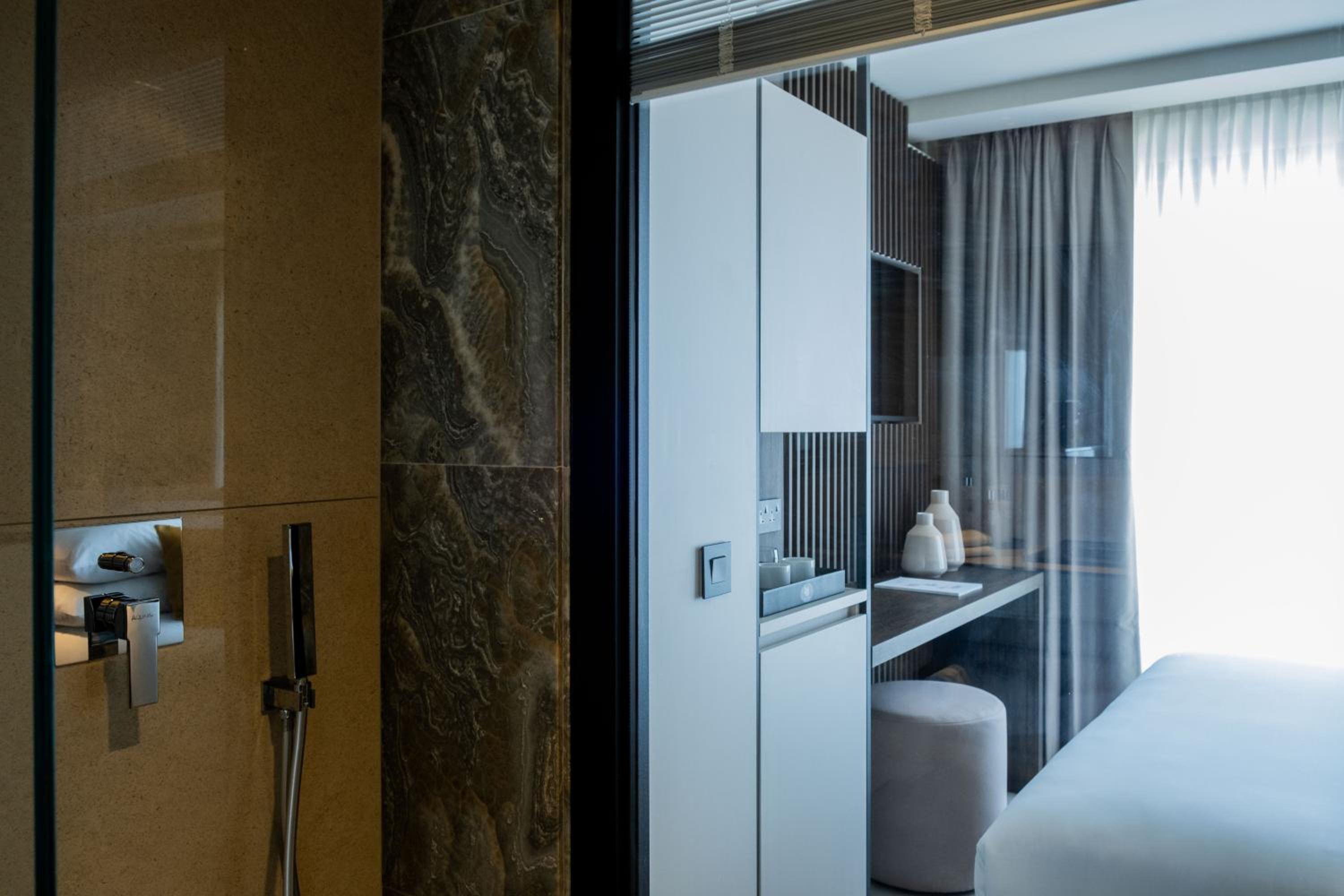  Superior Room with Sea View and Hot Tub - Photo 6