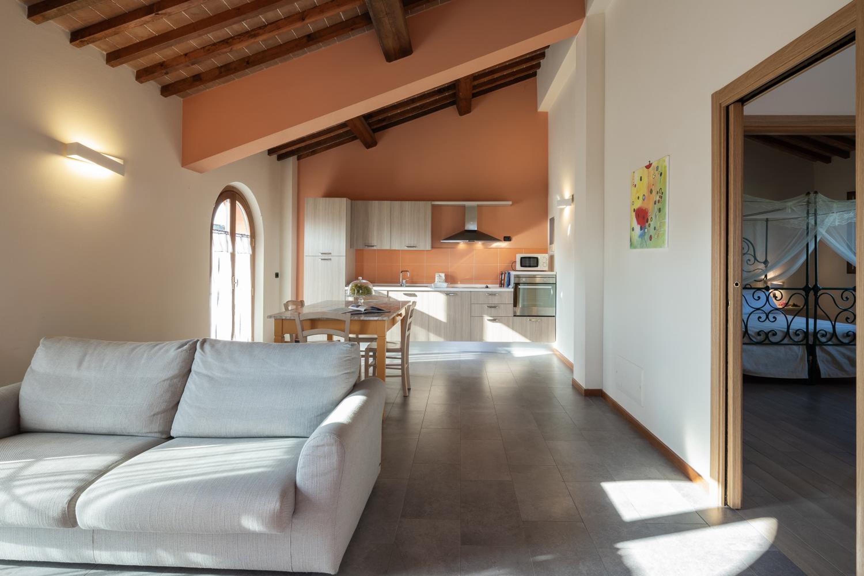 Two-Bedroom Apartment with Garden View photo 2