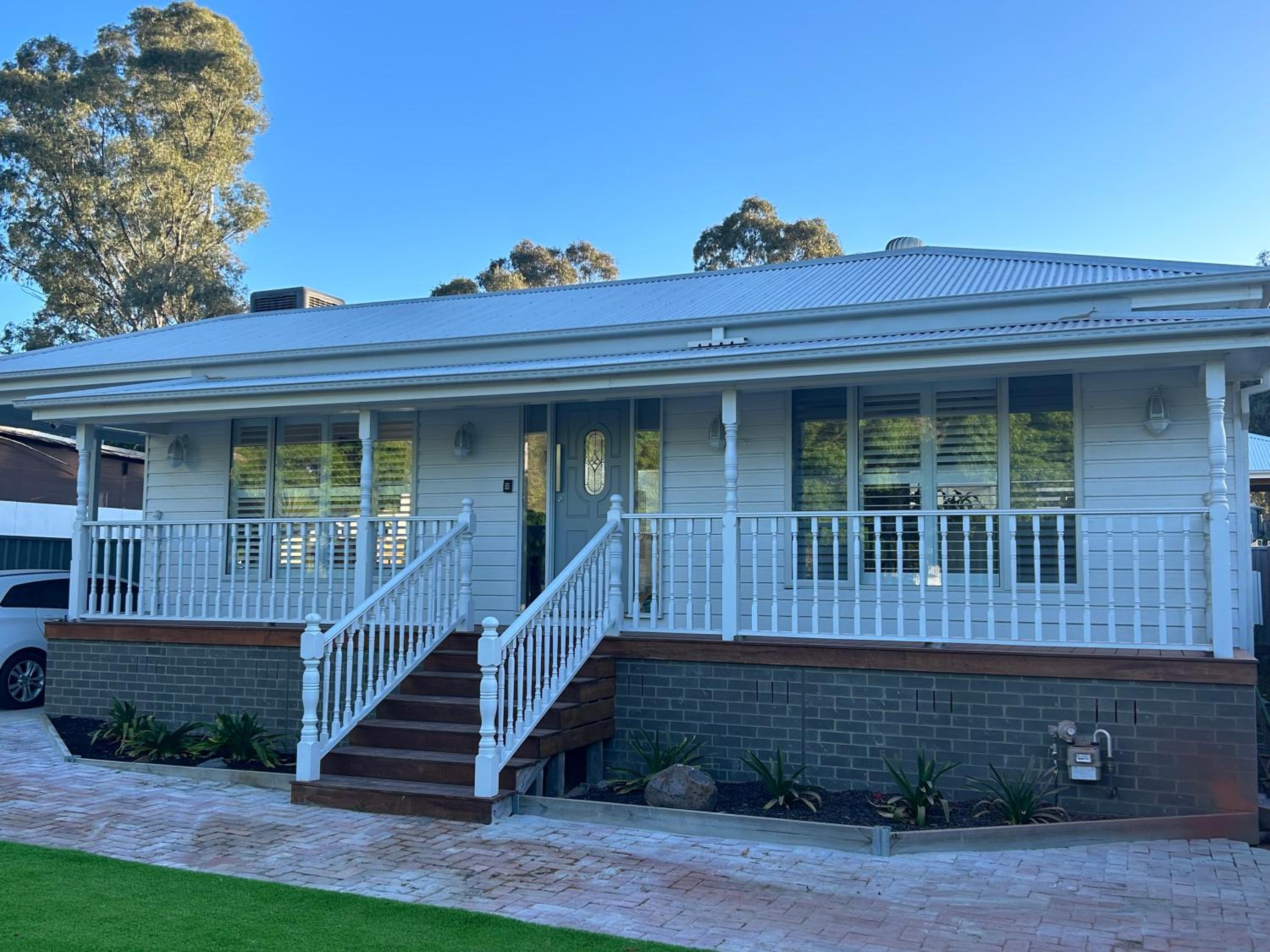 Three-Bedroom House photo 2