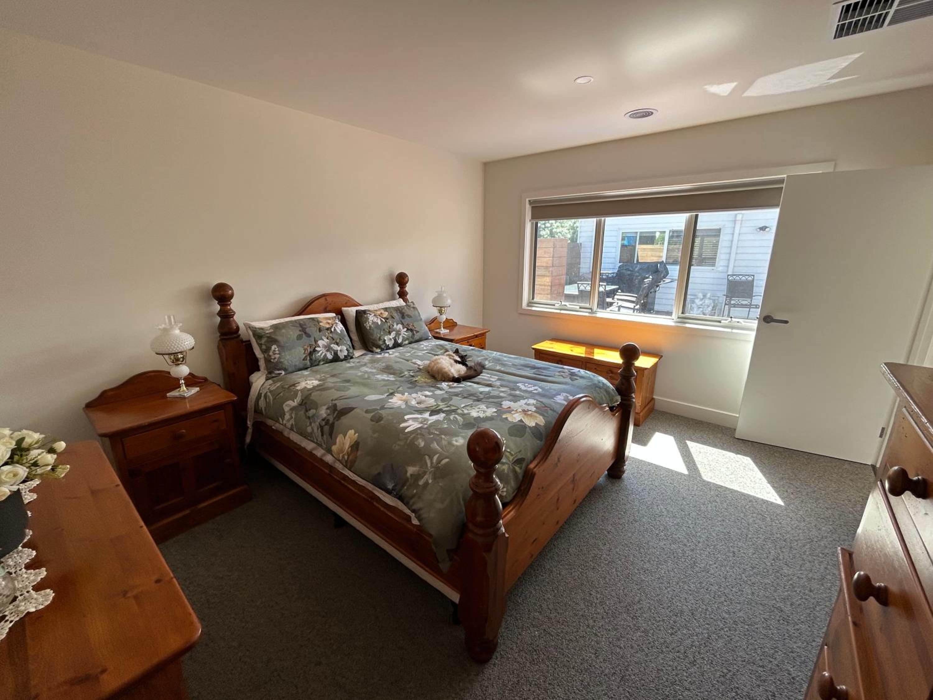 Three-Bedroom House photo 1